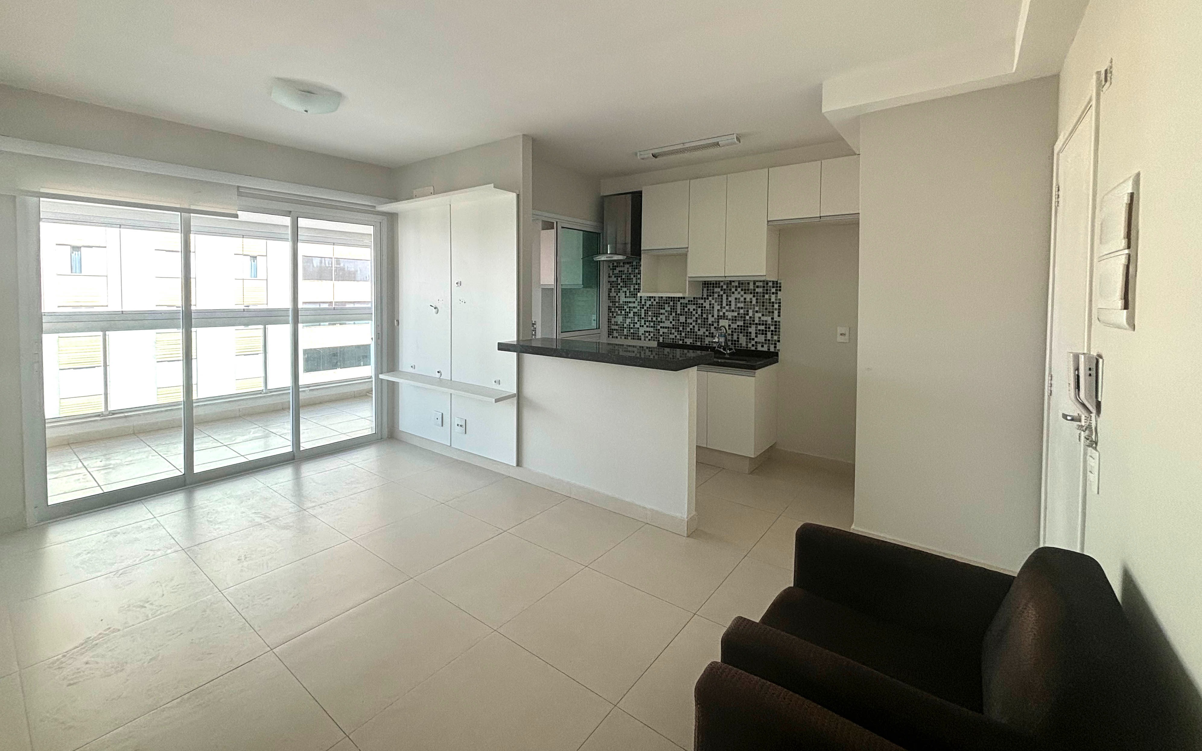 Apartamento à venda com 2 quartos, 65m² - Foto 1