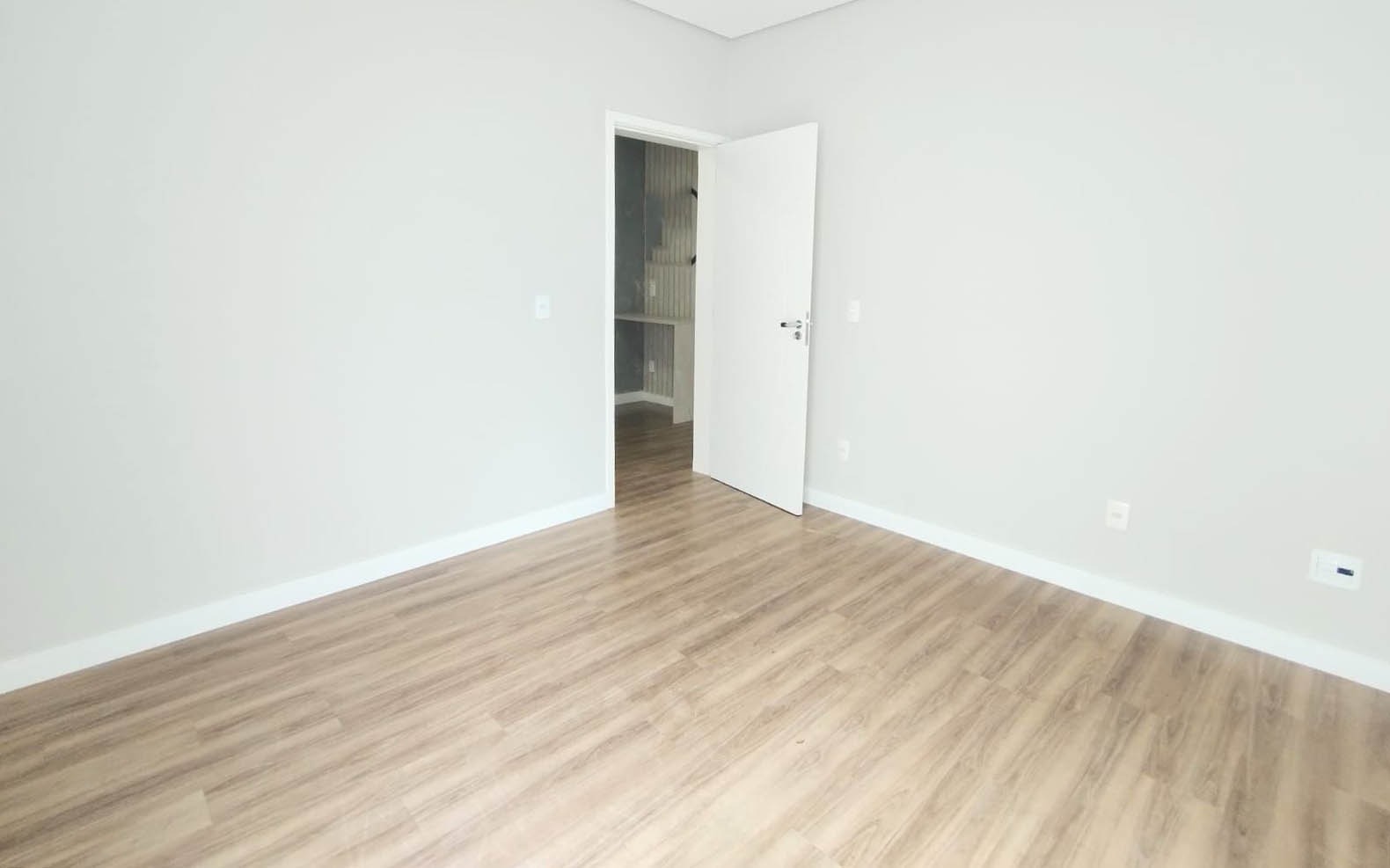 Casa à venda com 3 quartos, 200m² - Foto 14