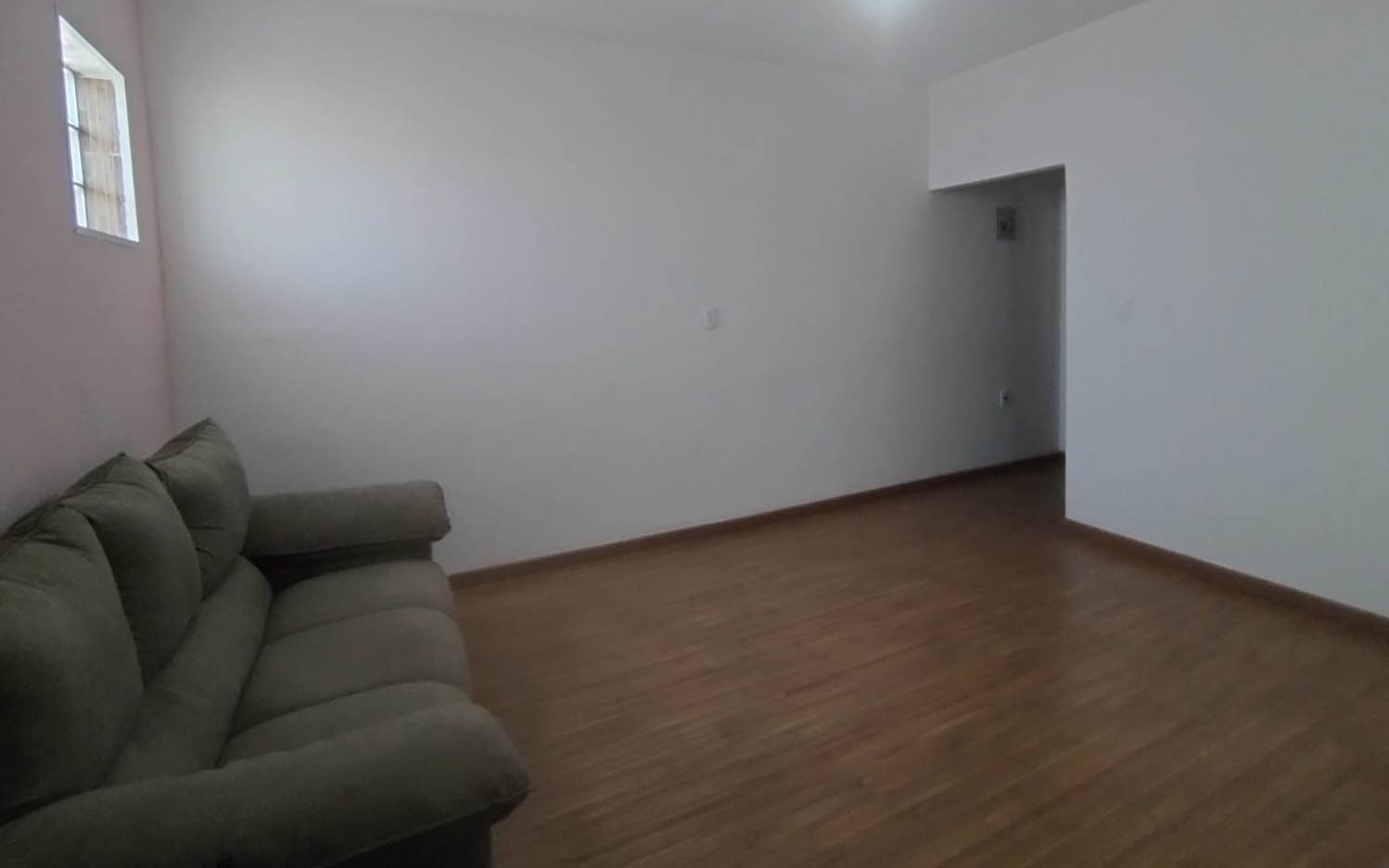 Casa à venda com 3 quartos, 195m² - Foto 2