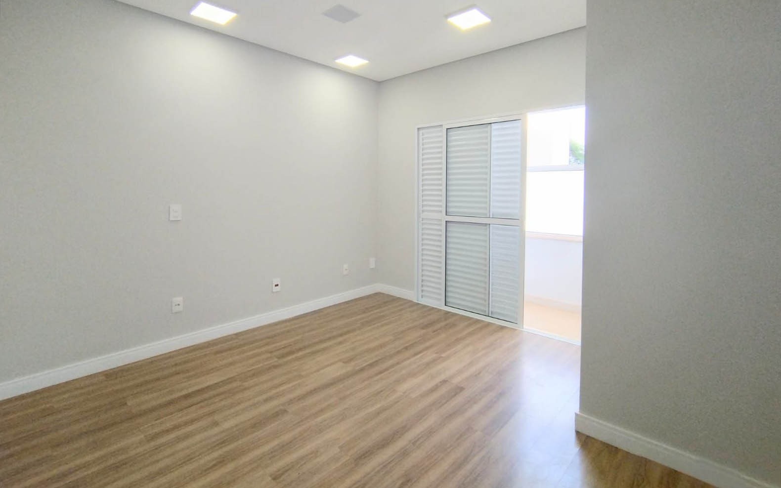 Casa à venda com 3 quartos, 200m² - Foto 18