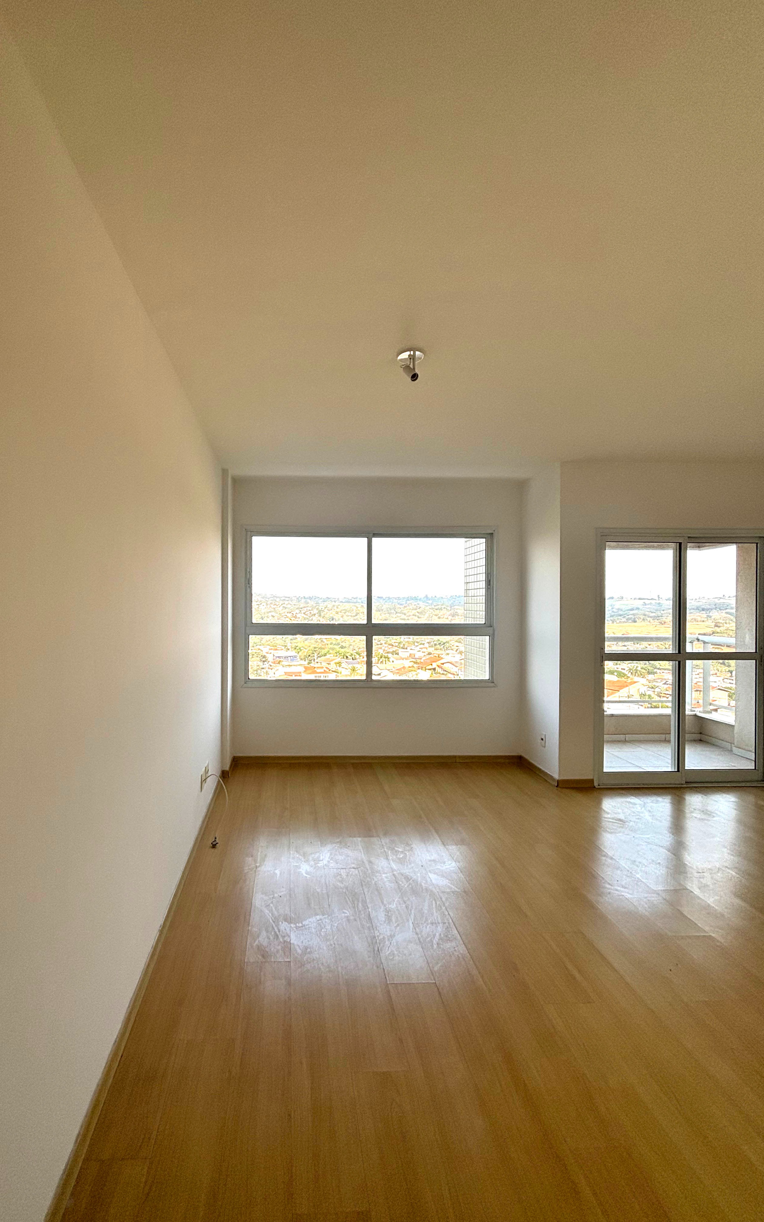 Apartamento à venda com 3 quartos, 81m² - Foto 2