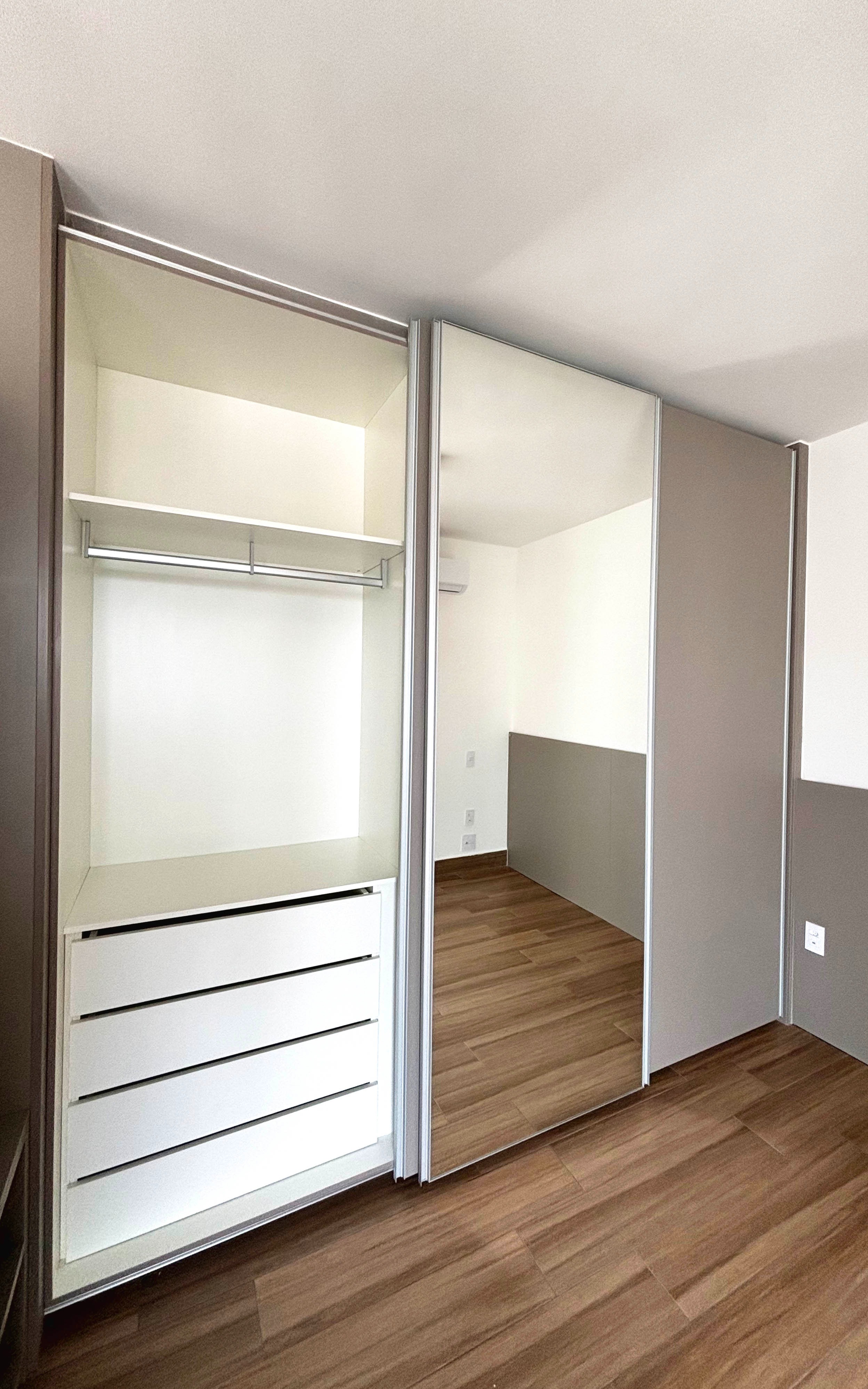 Apartamento à venda com 1 quarto, 41m² - Foto 11