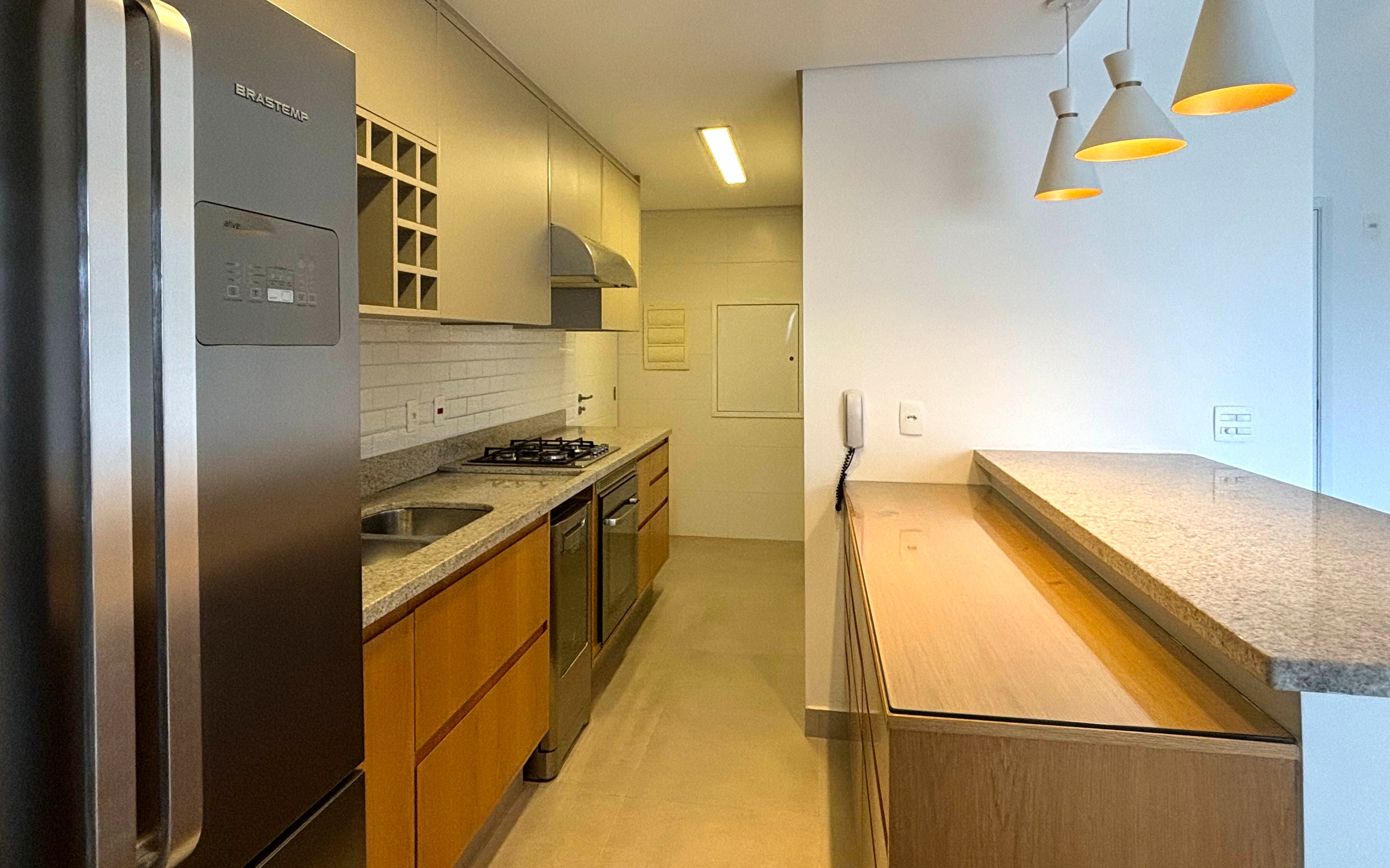 Apartamento para alugar com 2 quartos, 92m² - Foto 9