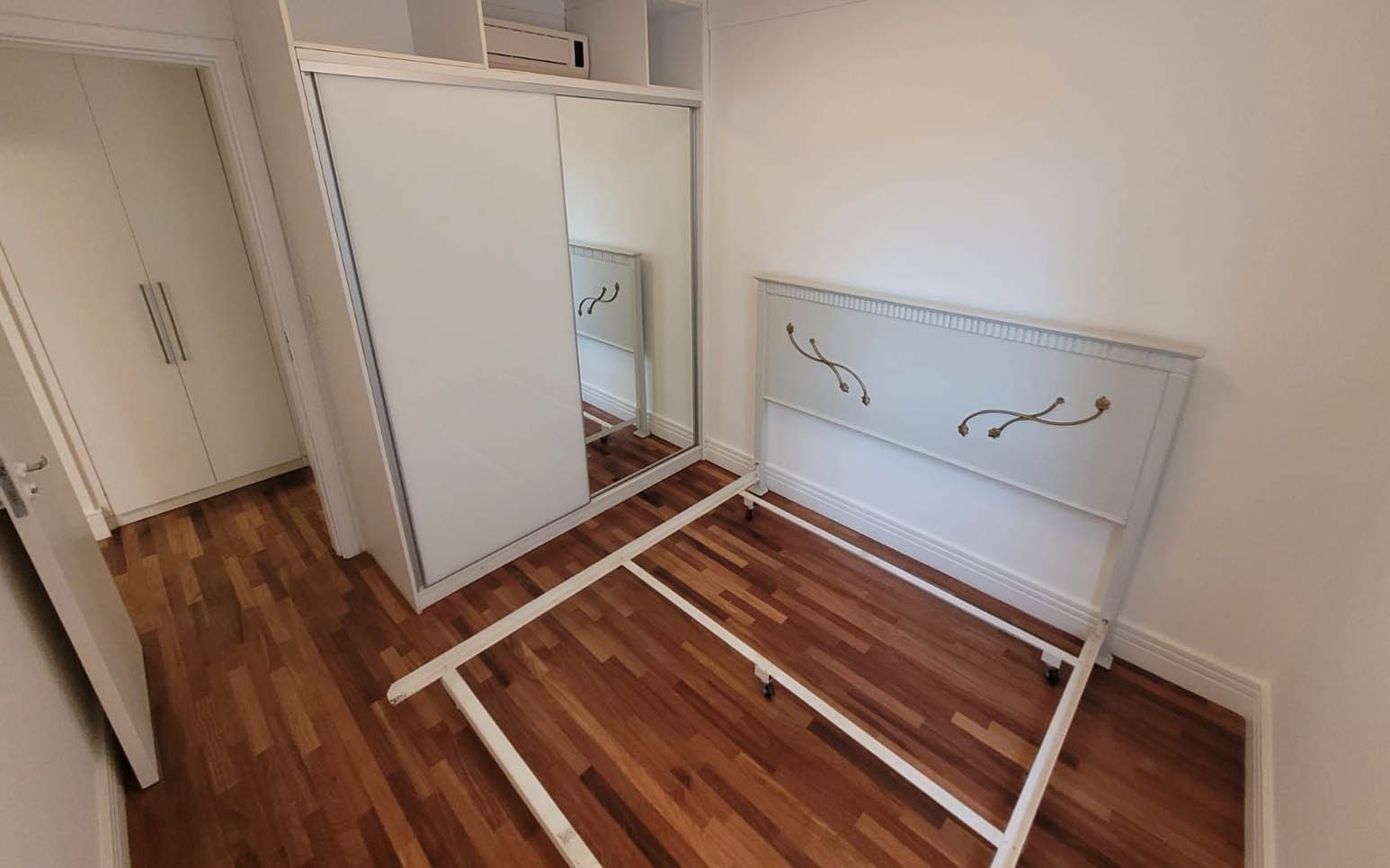 Apartamento para alugar com 3 quartos, 125m² - Foto 11