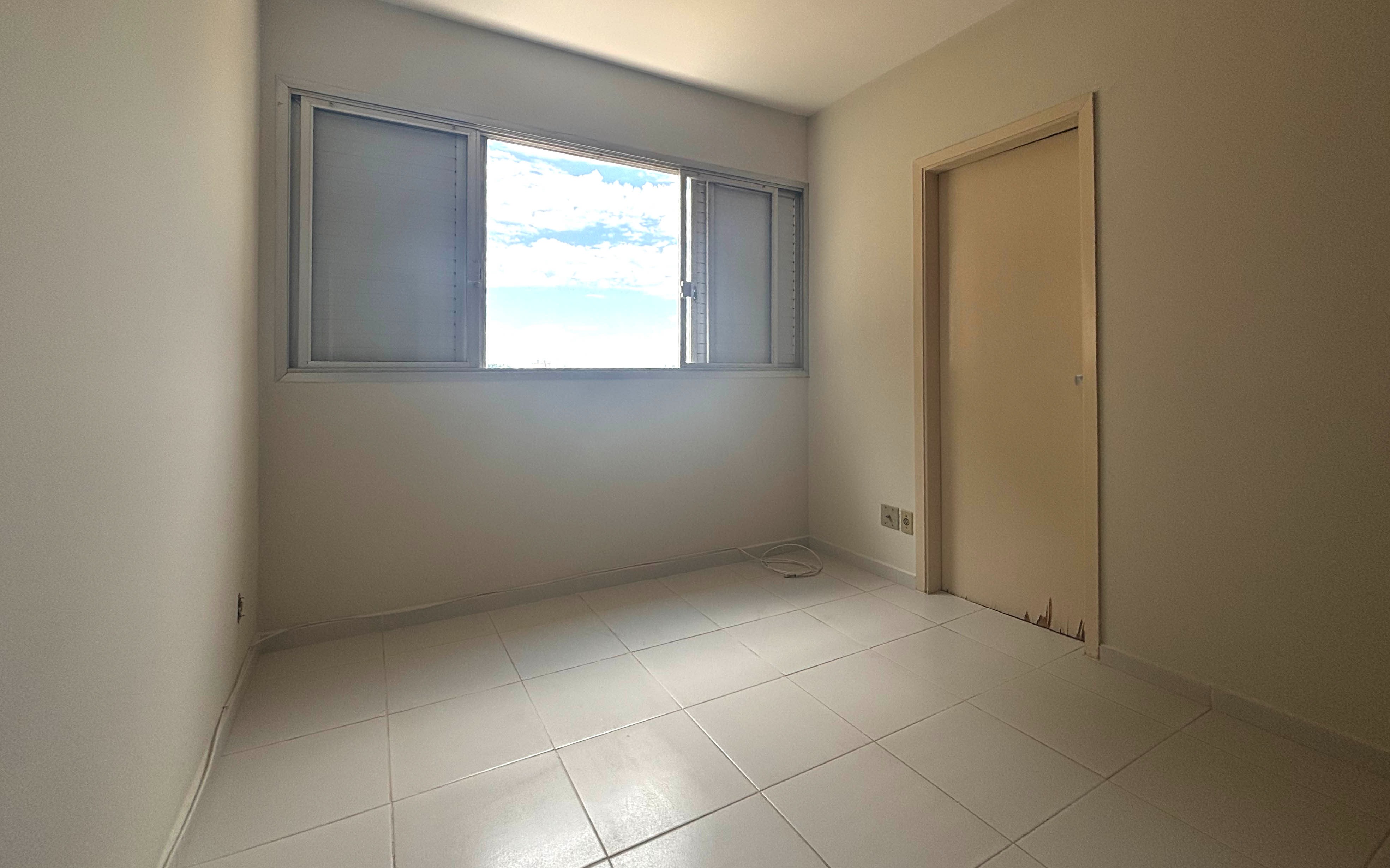 Apartamento para alugar com 2 quartos, 75m² - Foto 12