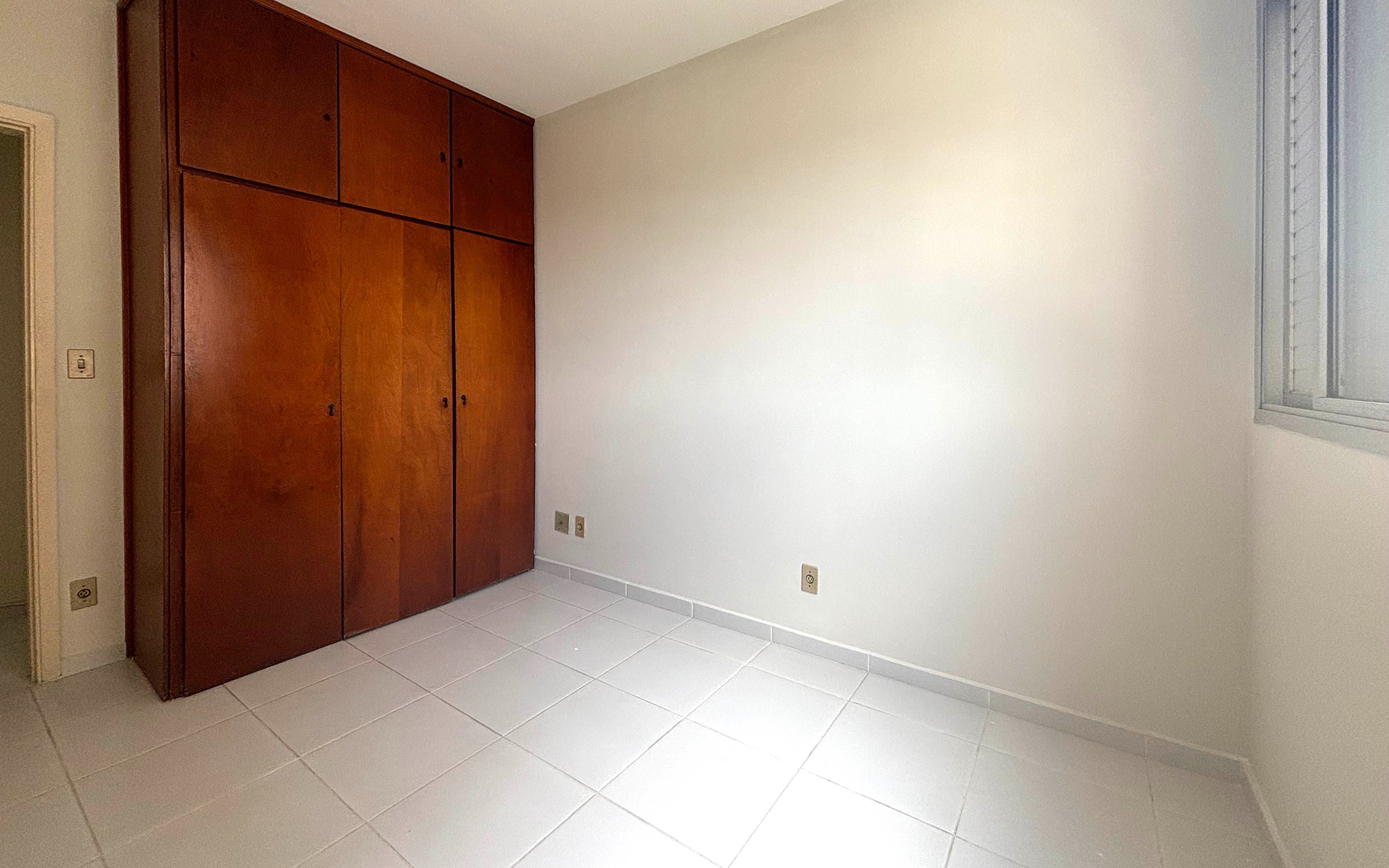 Apartamento para alugar com 2 quartos, 75m² - Foto 9