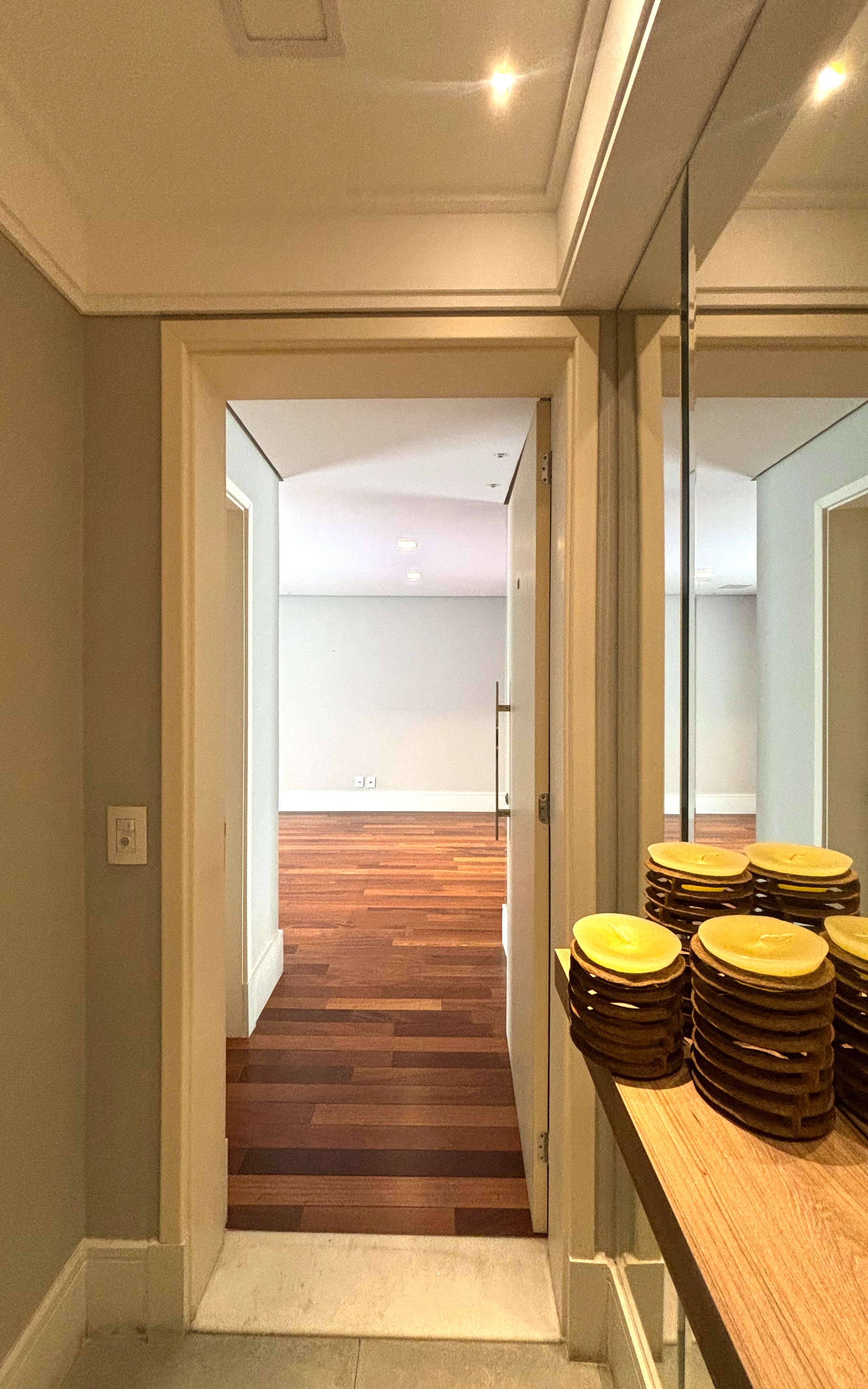 Apartamento à venda e aluguel com 2 quartos, 105m² - Foto 1