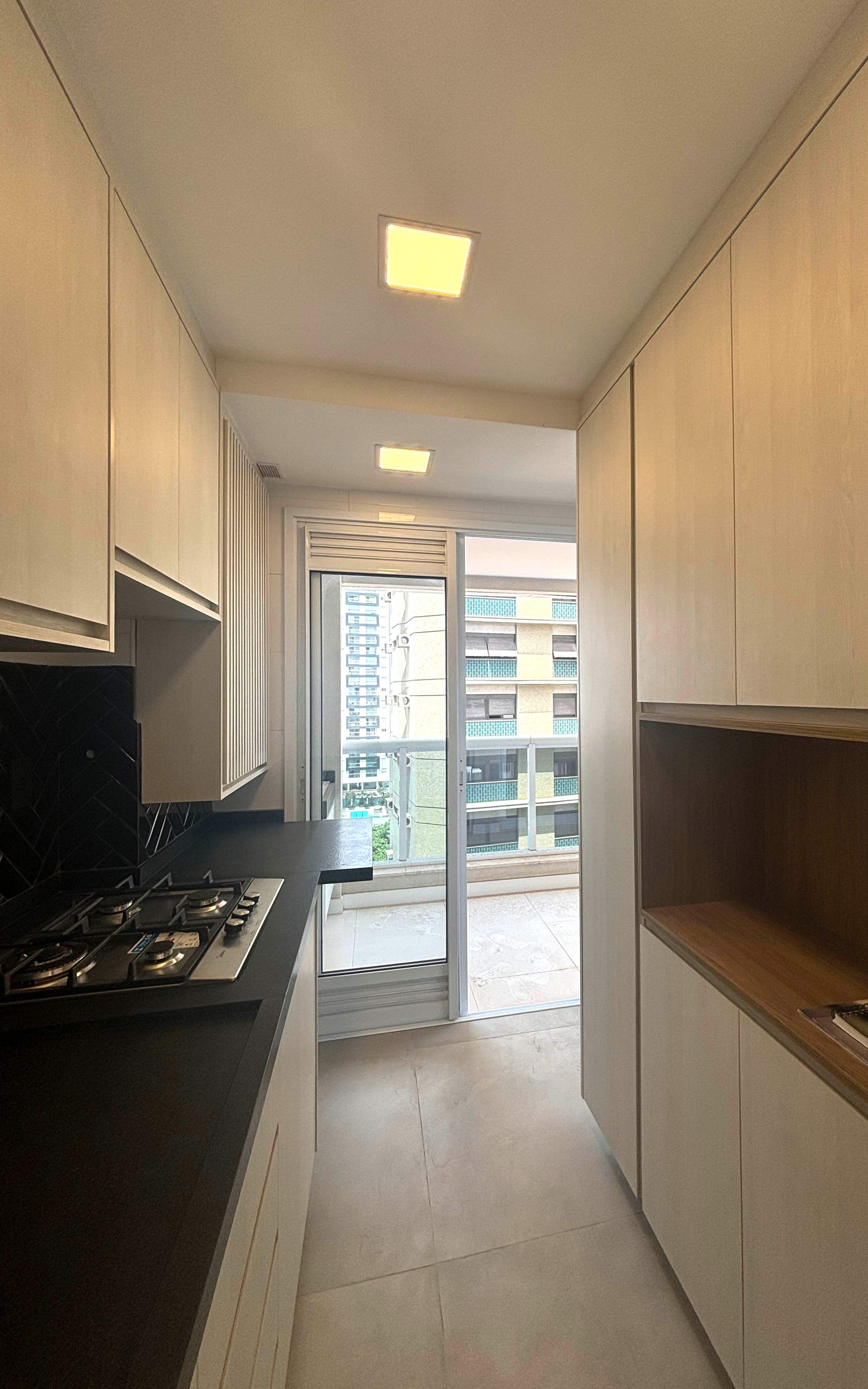 Apartamento à venda com 3 quartos, 74m² - Foto 7