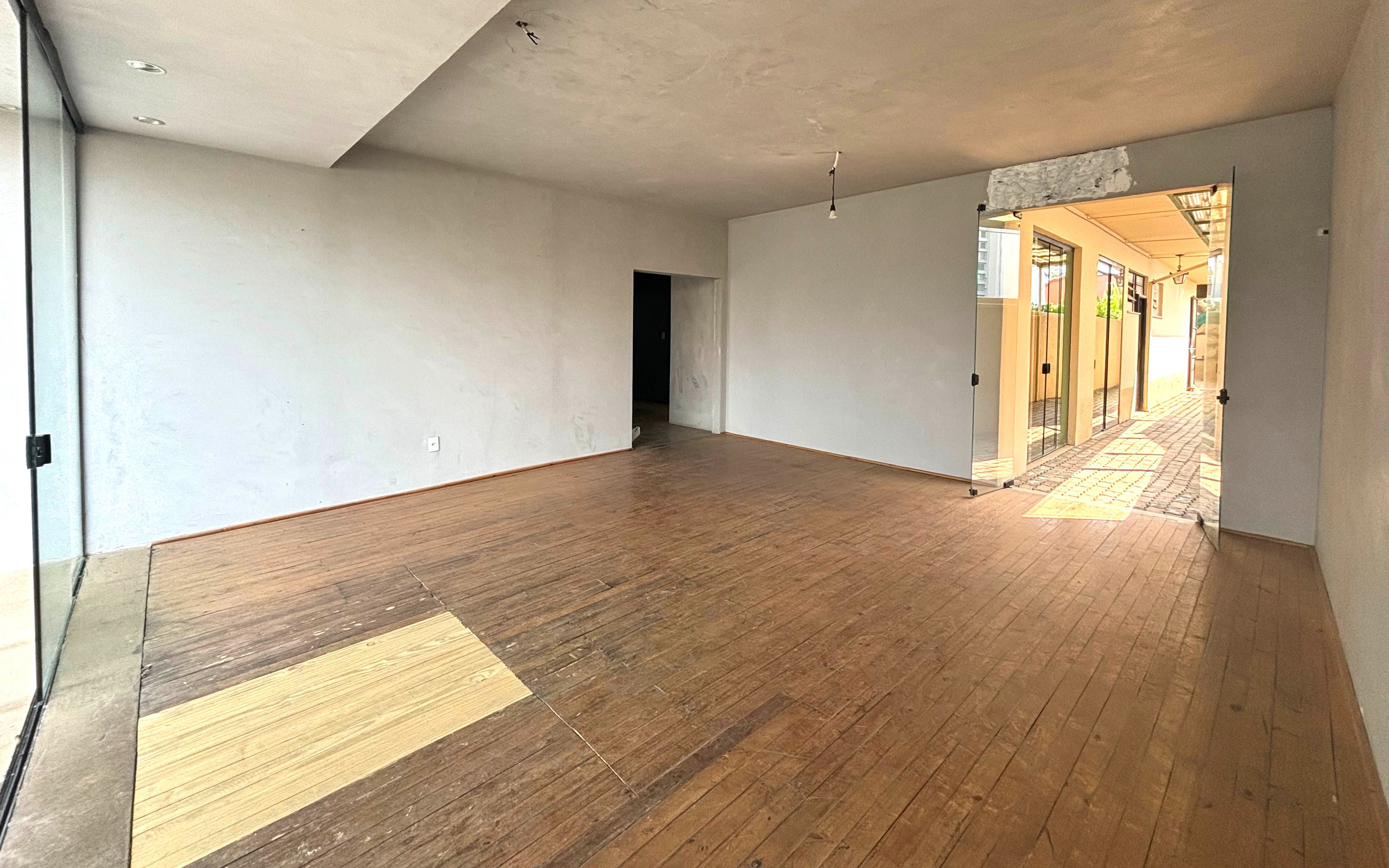 Prédio Inteiro para alugar, 277m² - Foto 1