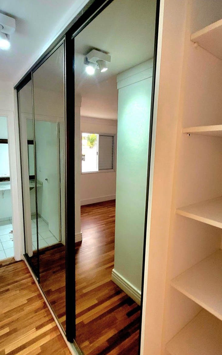 Apartamento para alugar com 3 quartos, 125m² - Foto 15