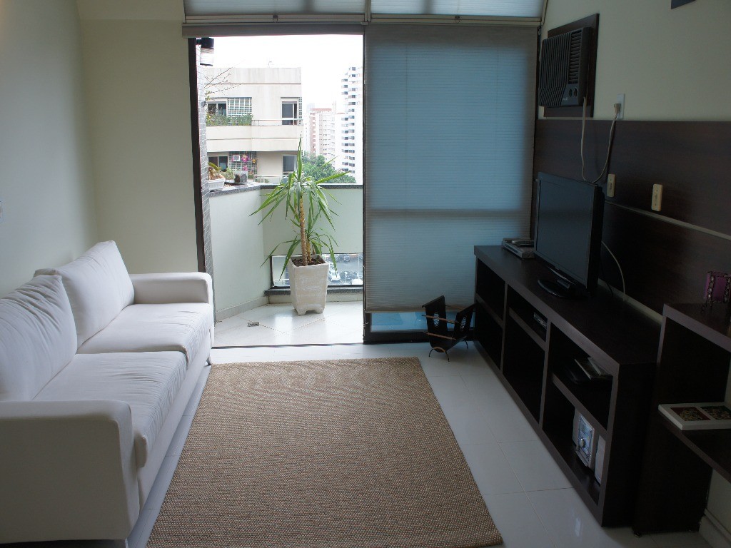 Apartamento para alugar com 1 quarto, 57m² - Foto 1