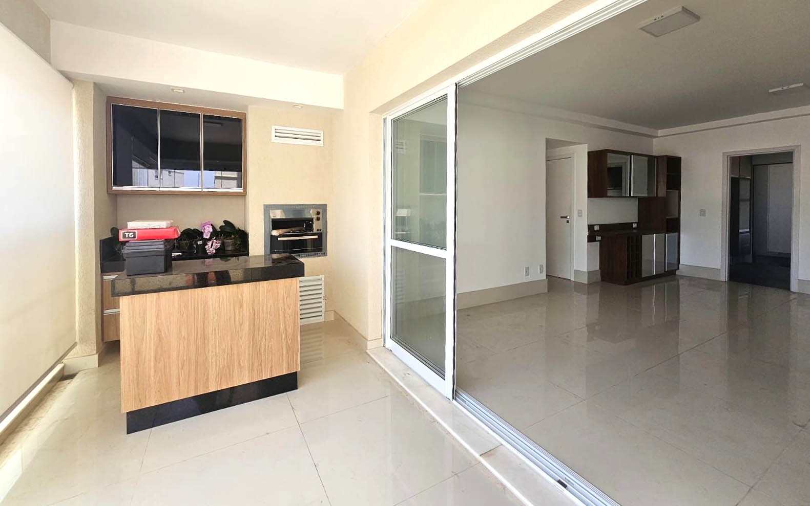 Apartamento para alugar com 3 quartos, 131m² - Foto 9