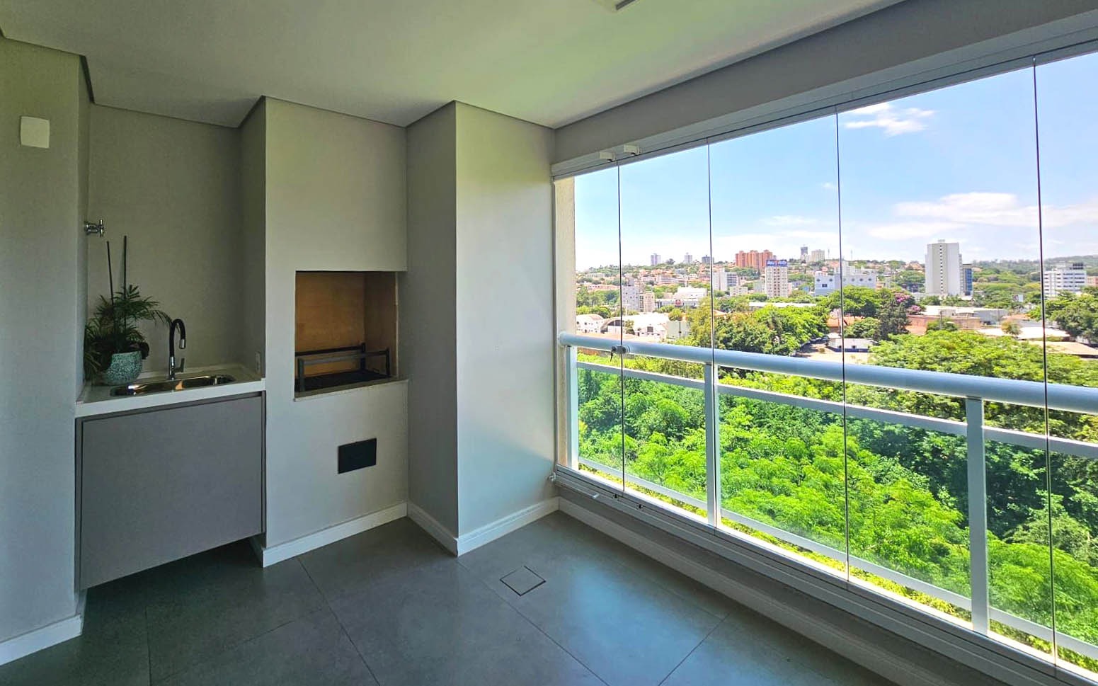 Apartamento à venda e aluguel com 3 quartos, 134m² - Foto 9