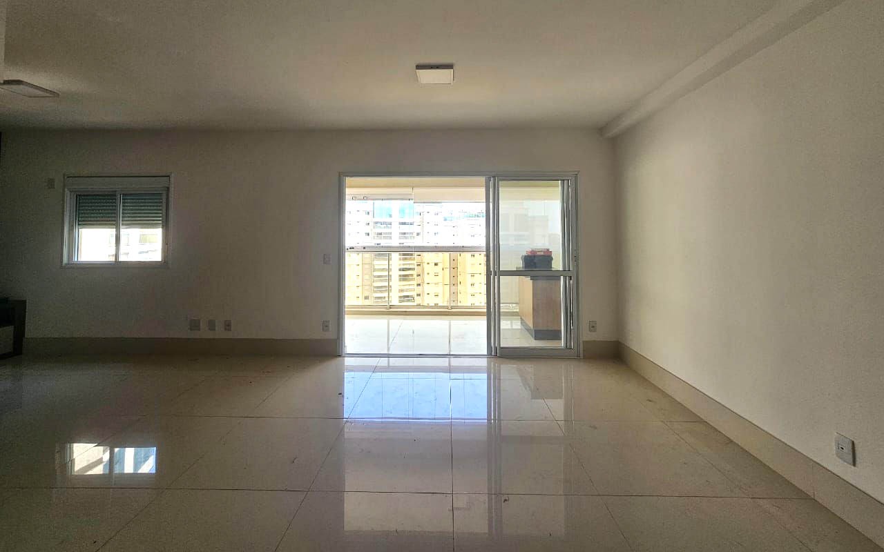 Apartamento para alugar com 3 quartos, 131m² - Foto 8