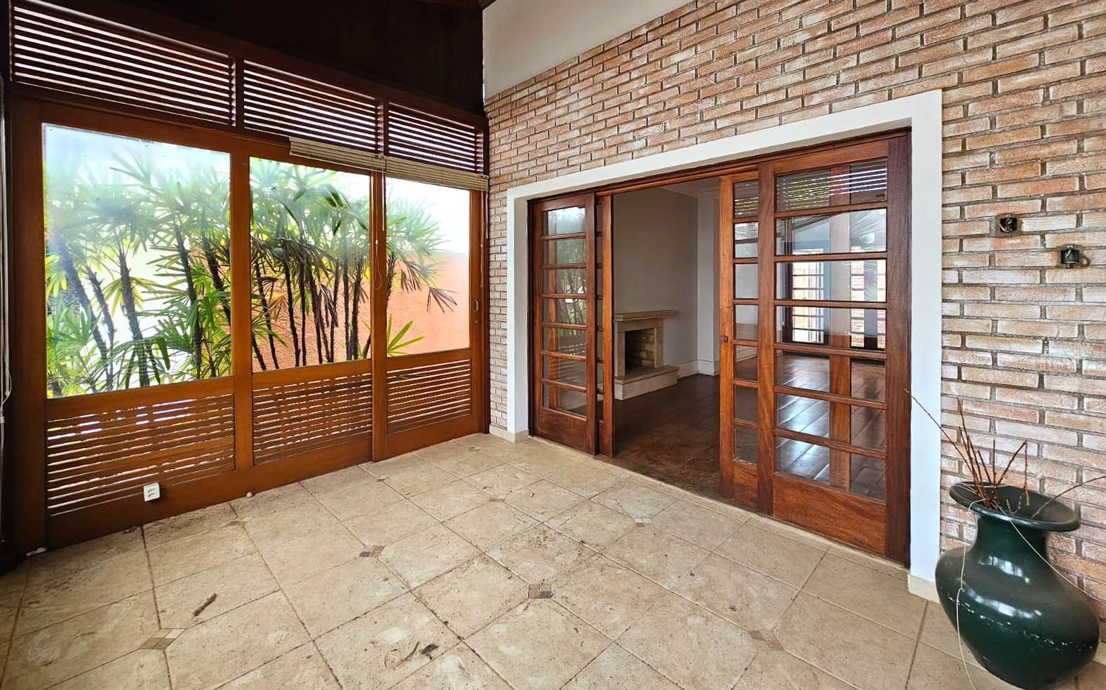 Casa de Condomínio para alugar com 3 quartos, 540m² - Foto 6