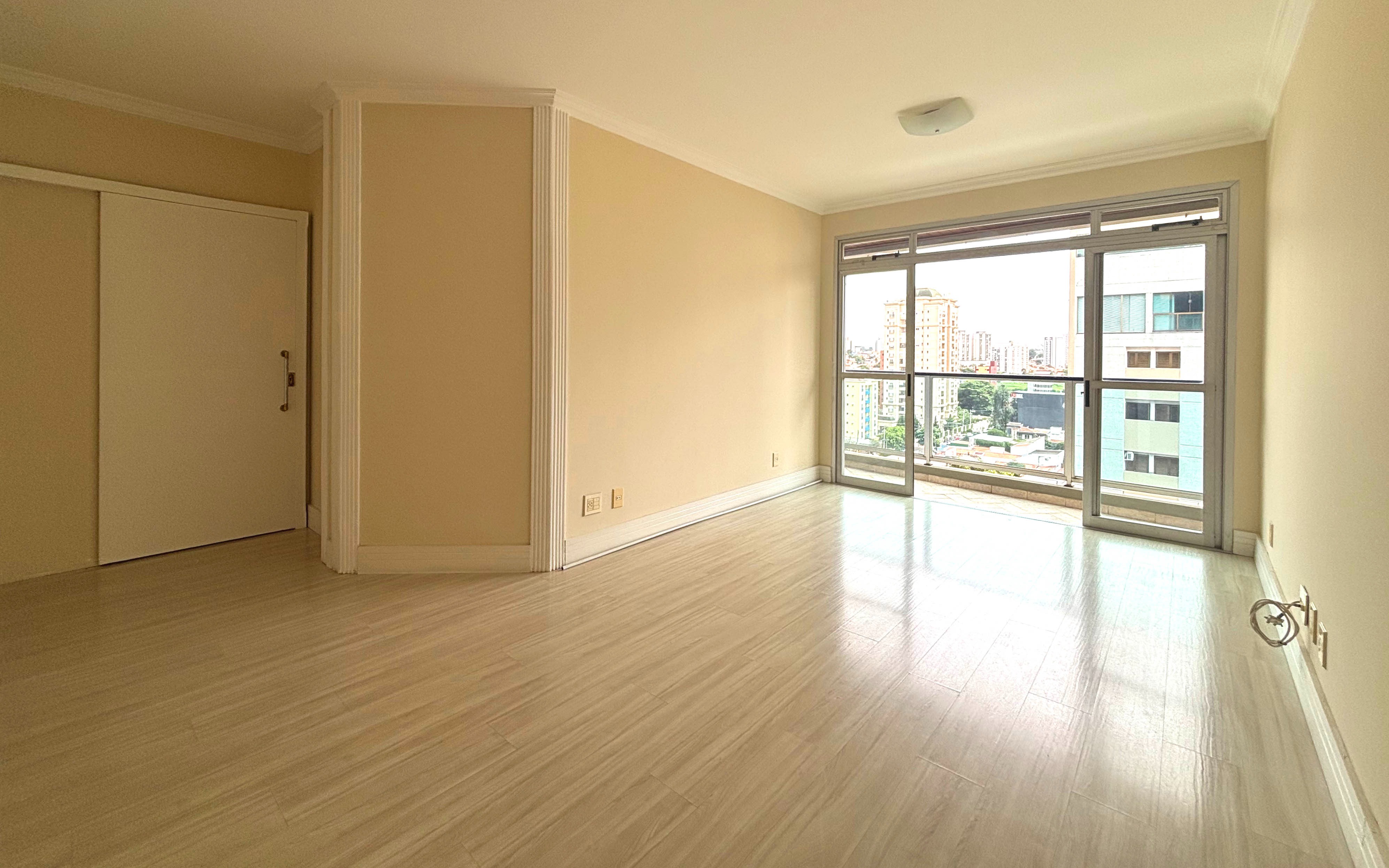 Apartamento para alugar com 3 quartos, 98m² - Foto 2