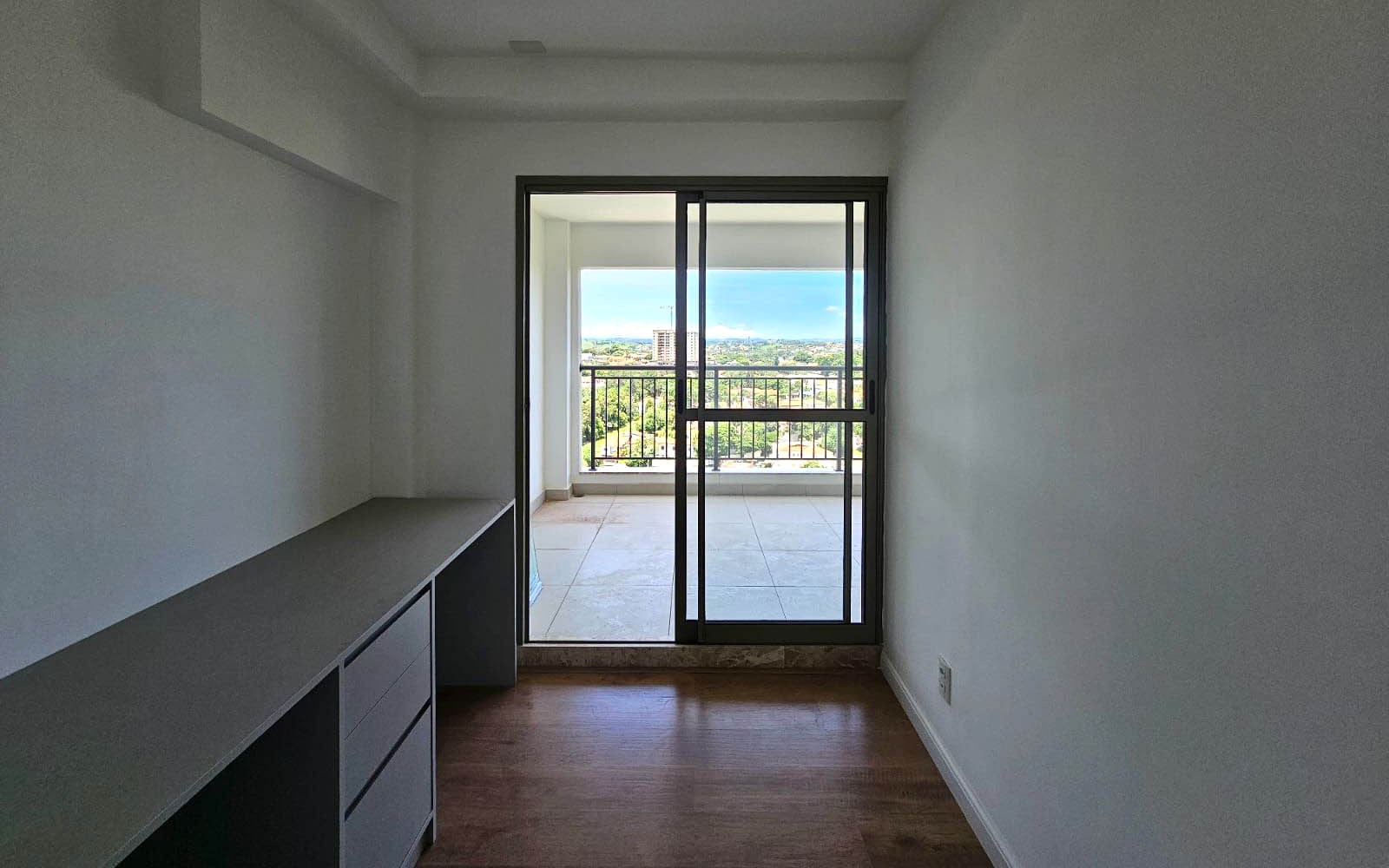 Apartamento para alugar com 3 quartos, 96m² - Foto 12