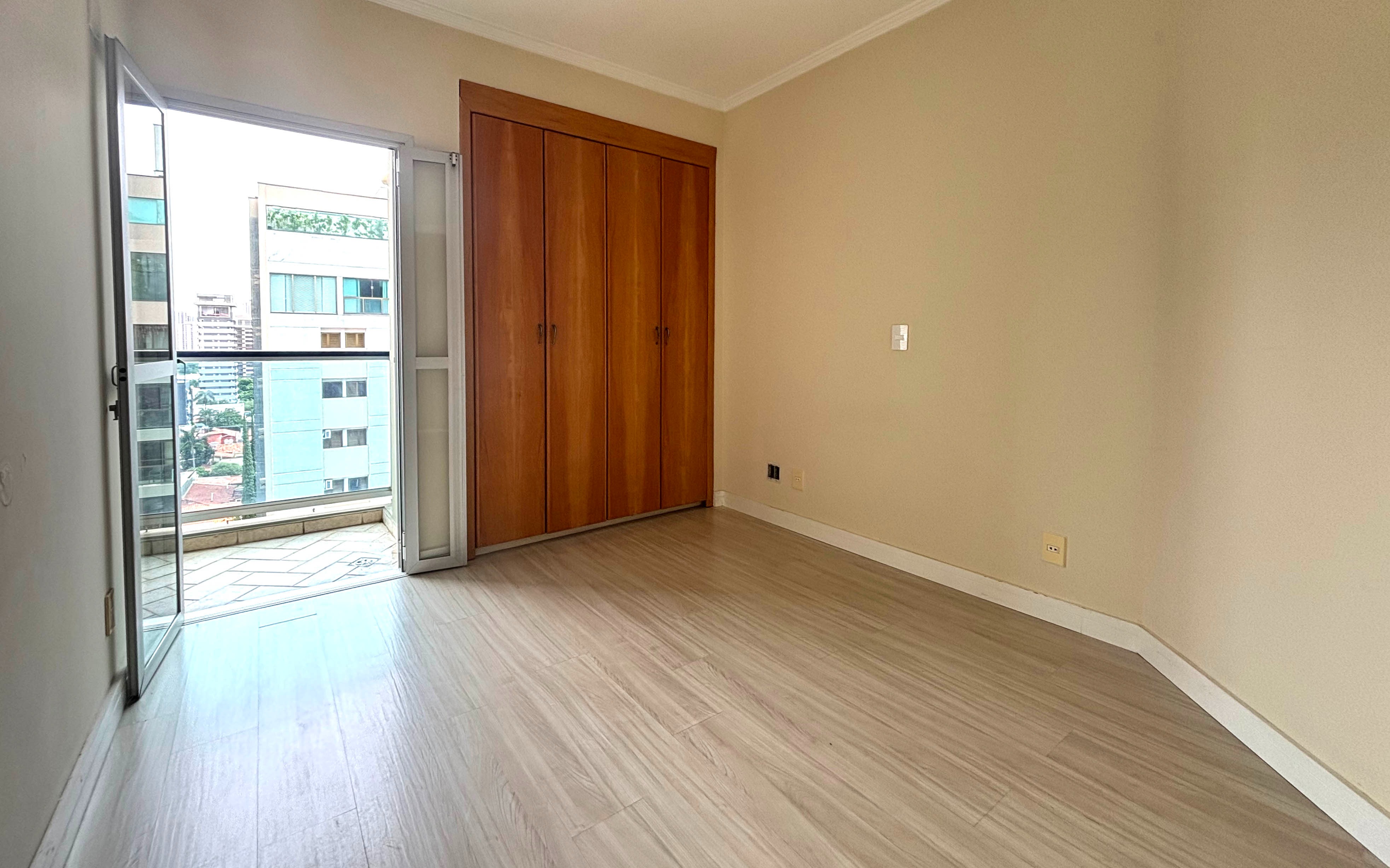 Apartamento para alugar com 3 quartos, 98m² - Foto 15