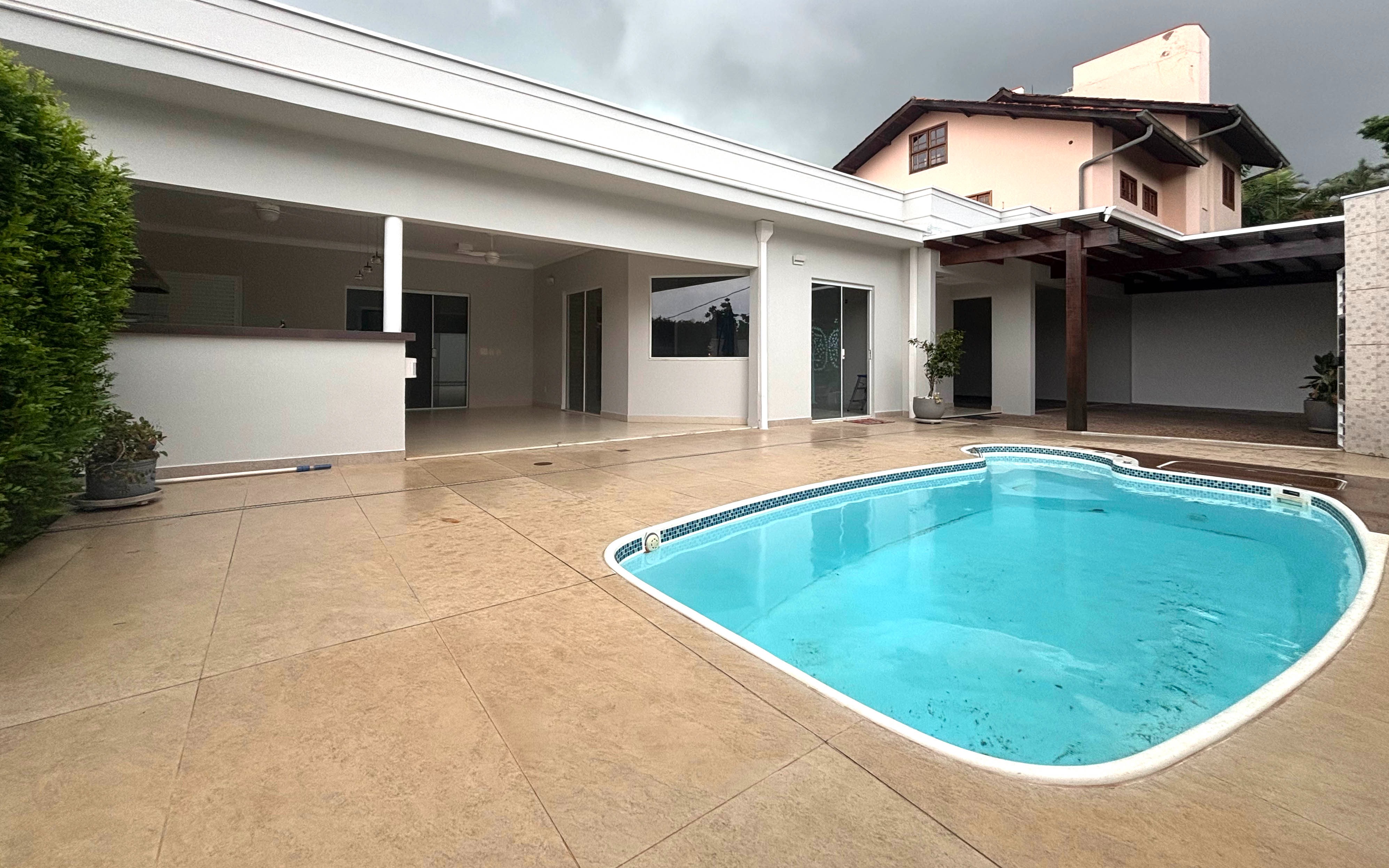 Casa de Condomínio à venda e aluguel com 4 quartos, 322m² - Foto 42