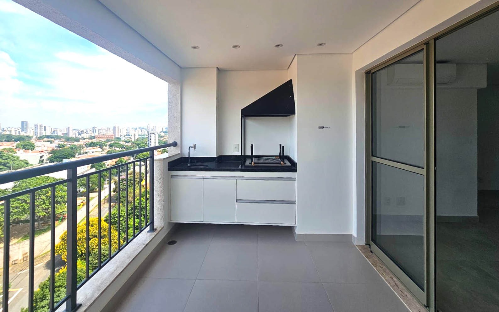 Apartamento para alugar com 2 quartos, 73m² - Foto 12