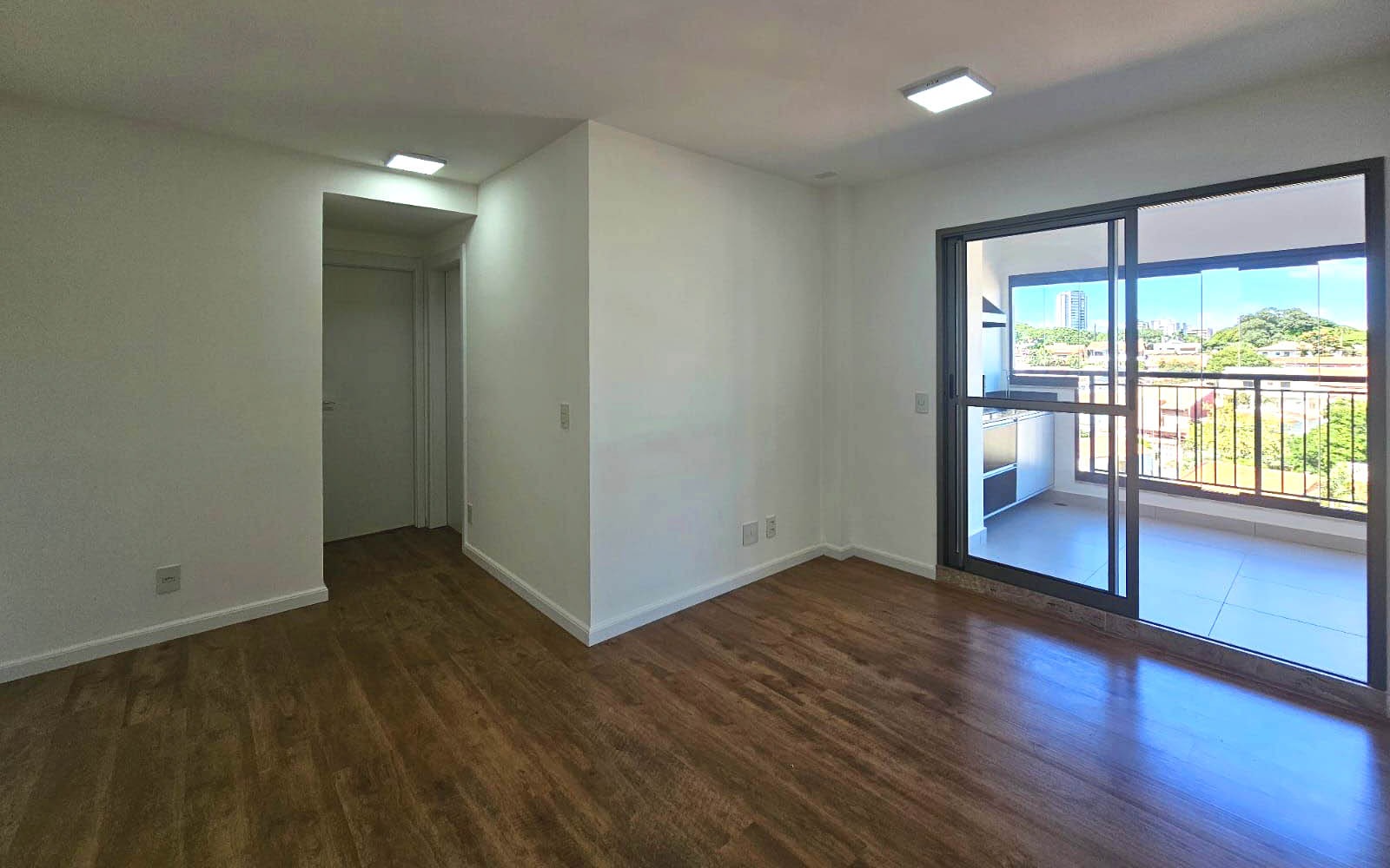 Apartamento para alugar com 2 quartos, 73m² - Foto 1