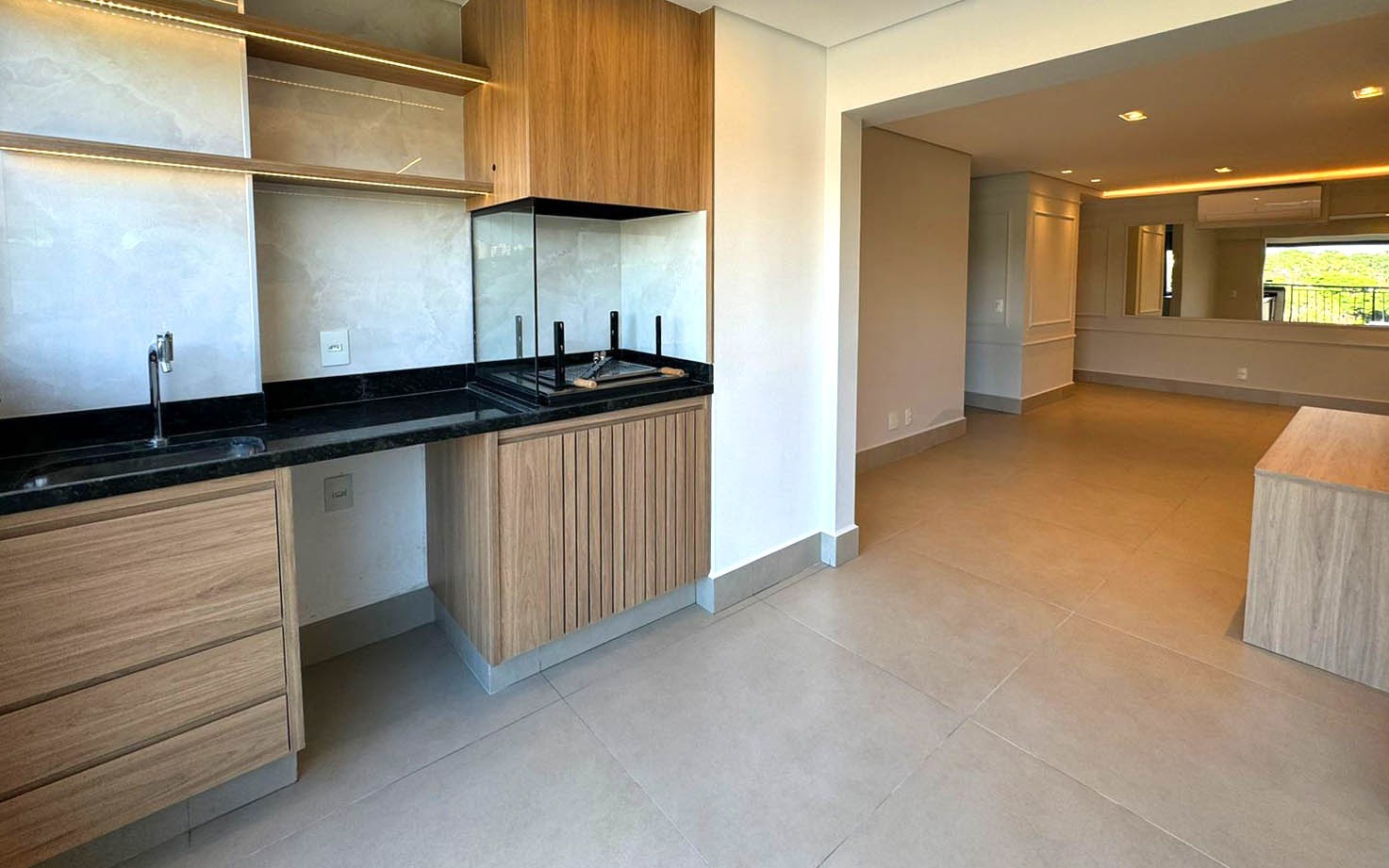 Apartamento à venda e aluguel com 3 quartos, 96m² - Foto 5