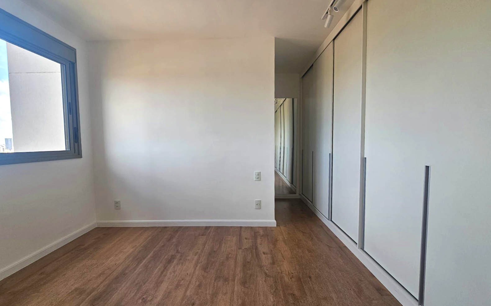 Apartamento para alugar com 2 quartos, 73m² - Foto 17