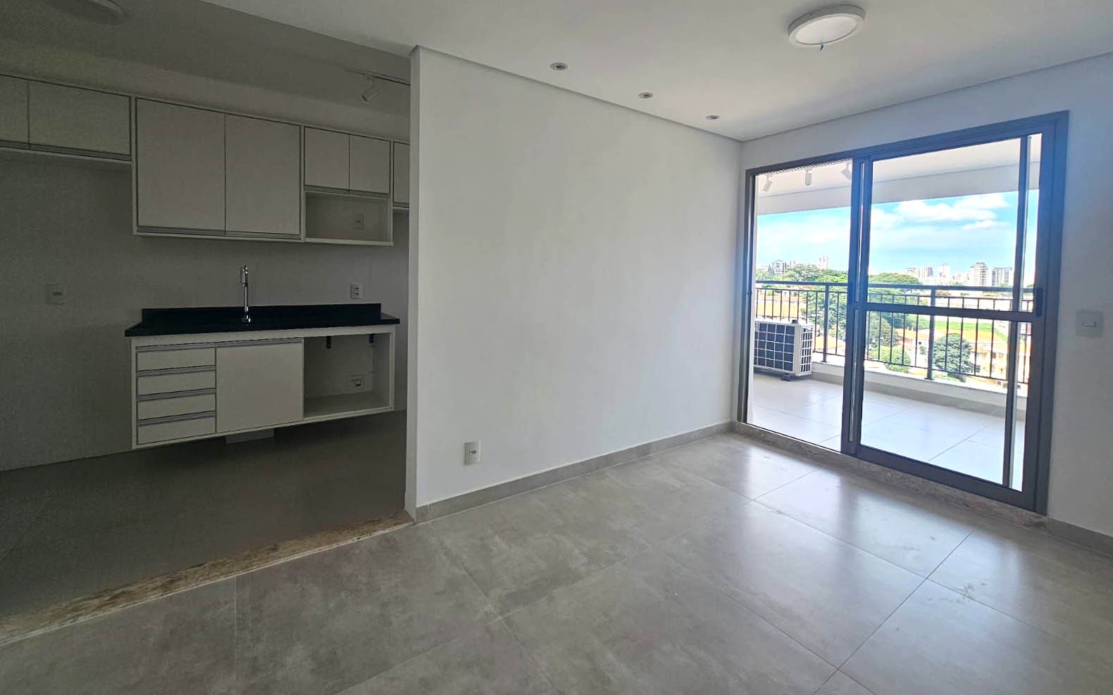 Apartamento para alugar com 2 quartos, 73m² - Foto 1