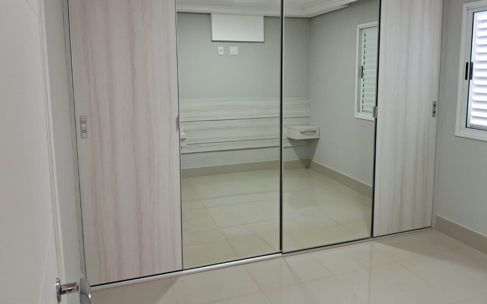 Apartamento para alugar com 2 quartos, 64m² - Foto 17