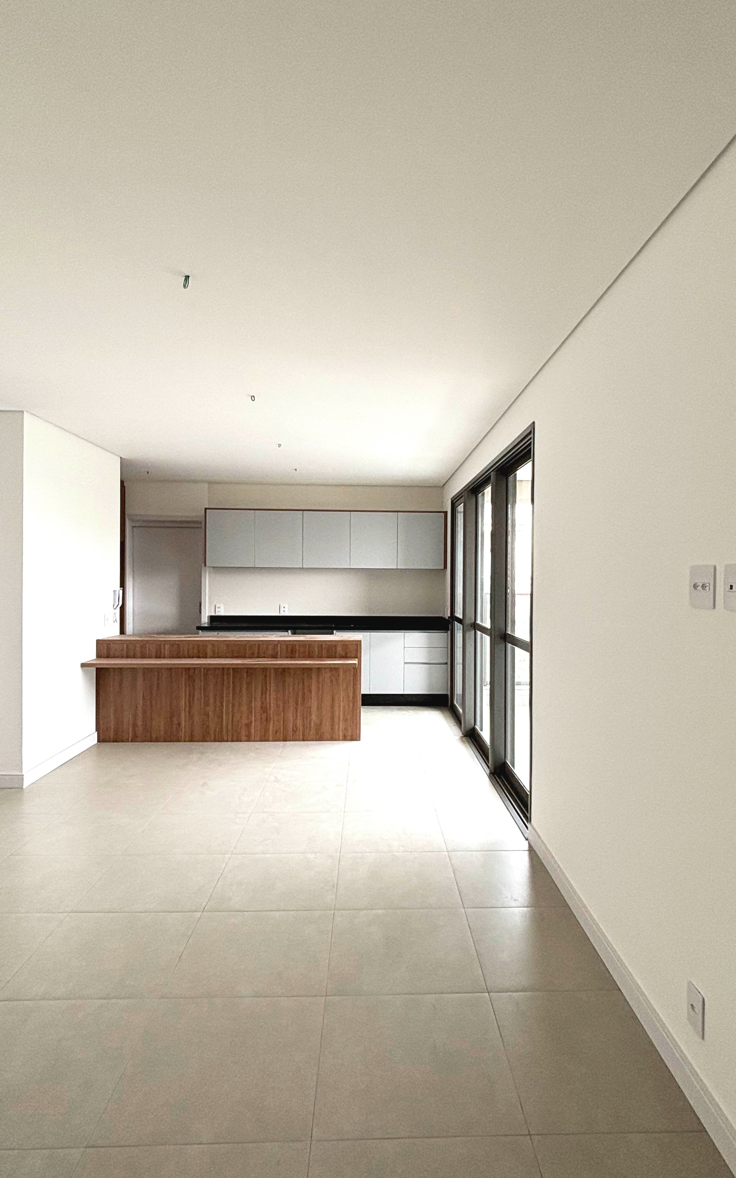 Apartamento à venda e aluguel com 3 quartos, 125m² - Foto 2