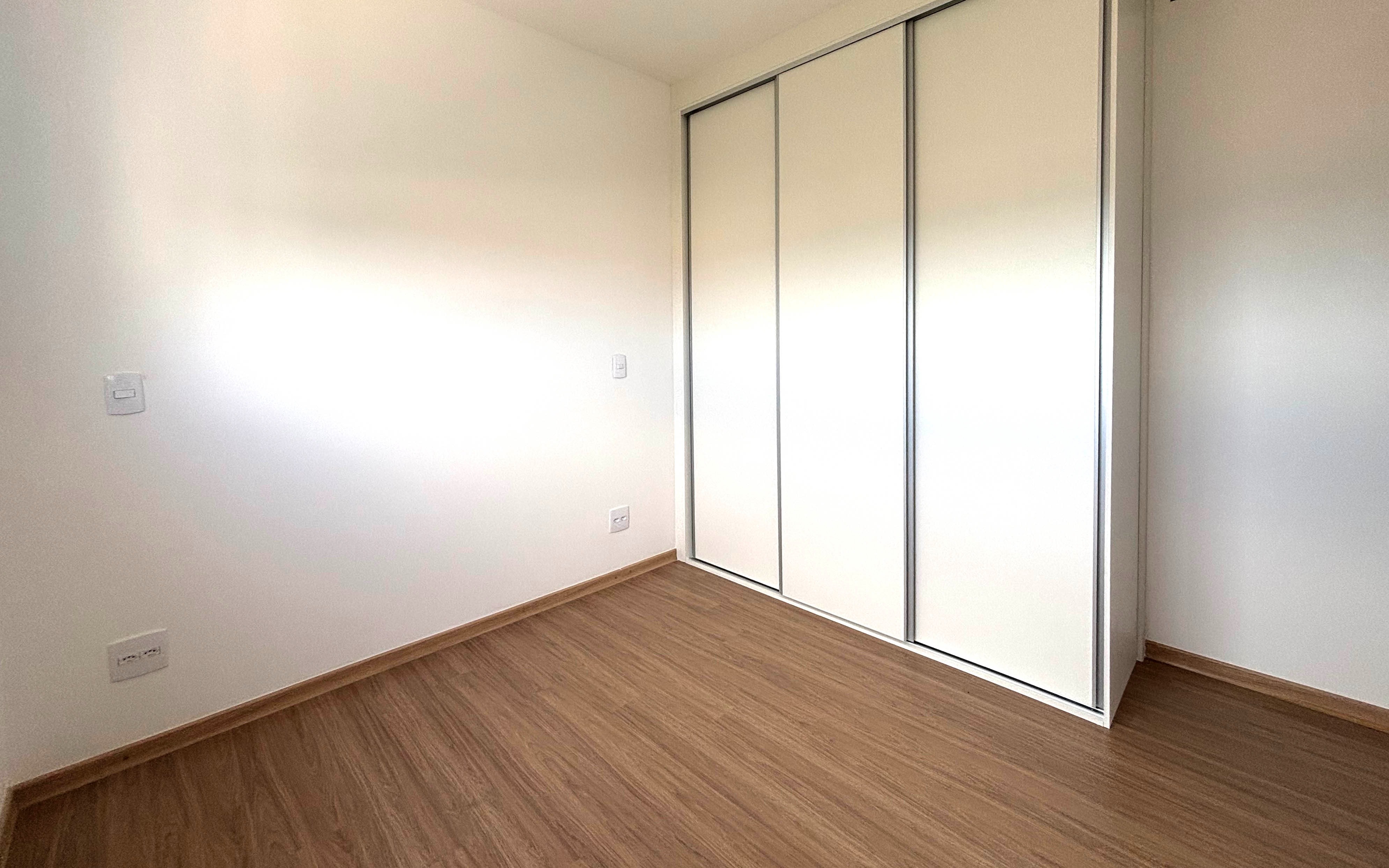 Apartamento para alugar com 2 quartos, 64m² - Foto 13