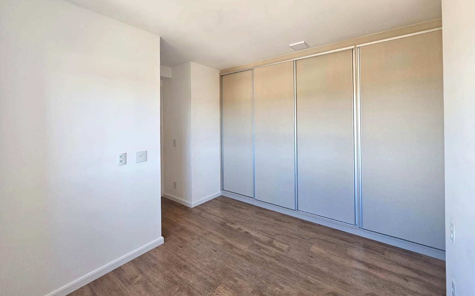 Apartamento para alugar com 2 quartos, 73m² - Foto 17