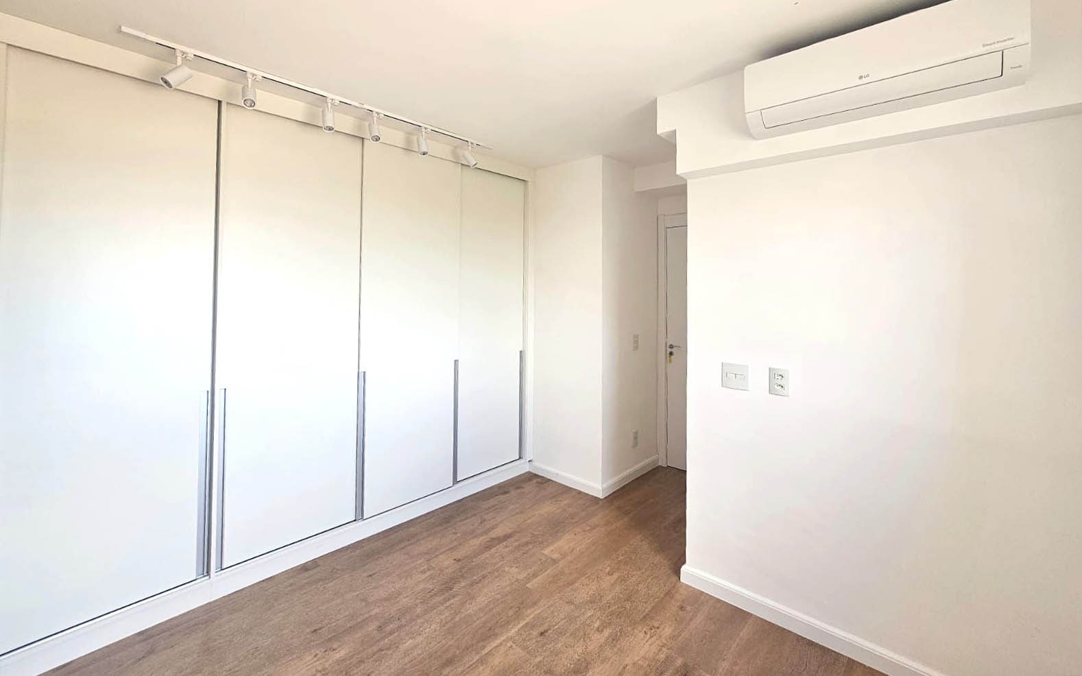 Apartamento para alugar com 2 quartos, 73m² - Foto 18