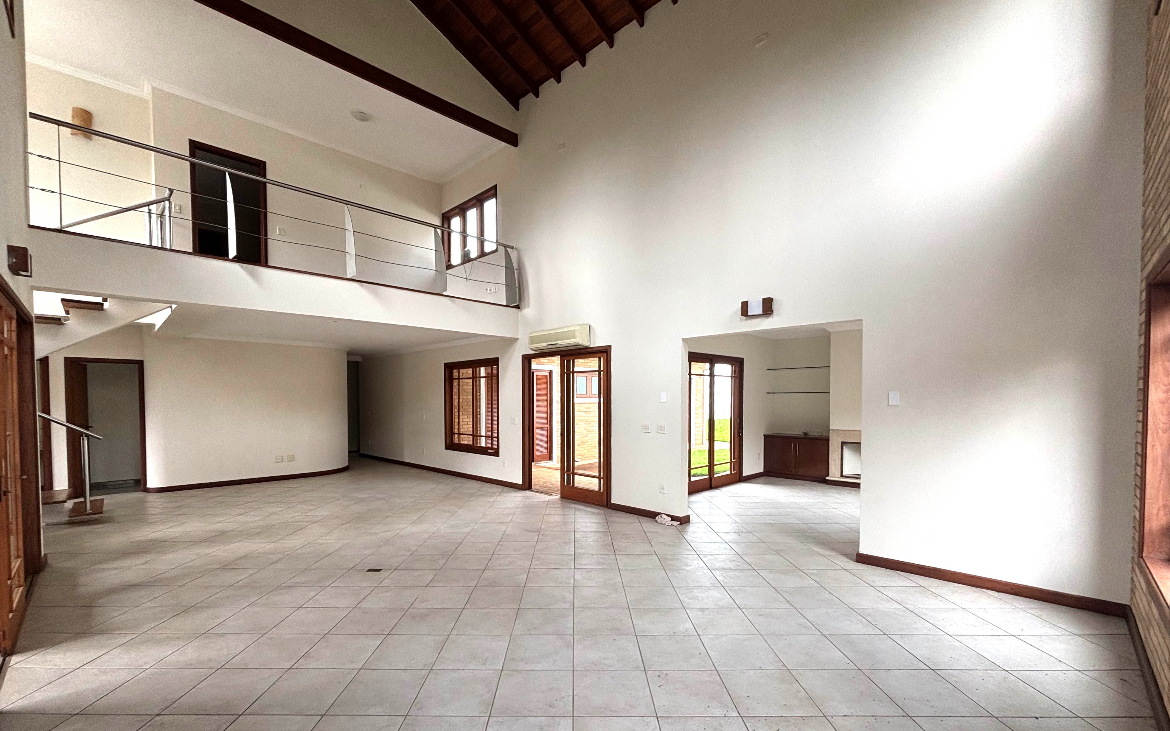 Casa de Condomínio para alugar com 4 quartos, 380m² - Foto 6