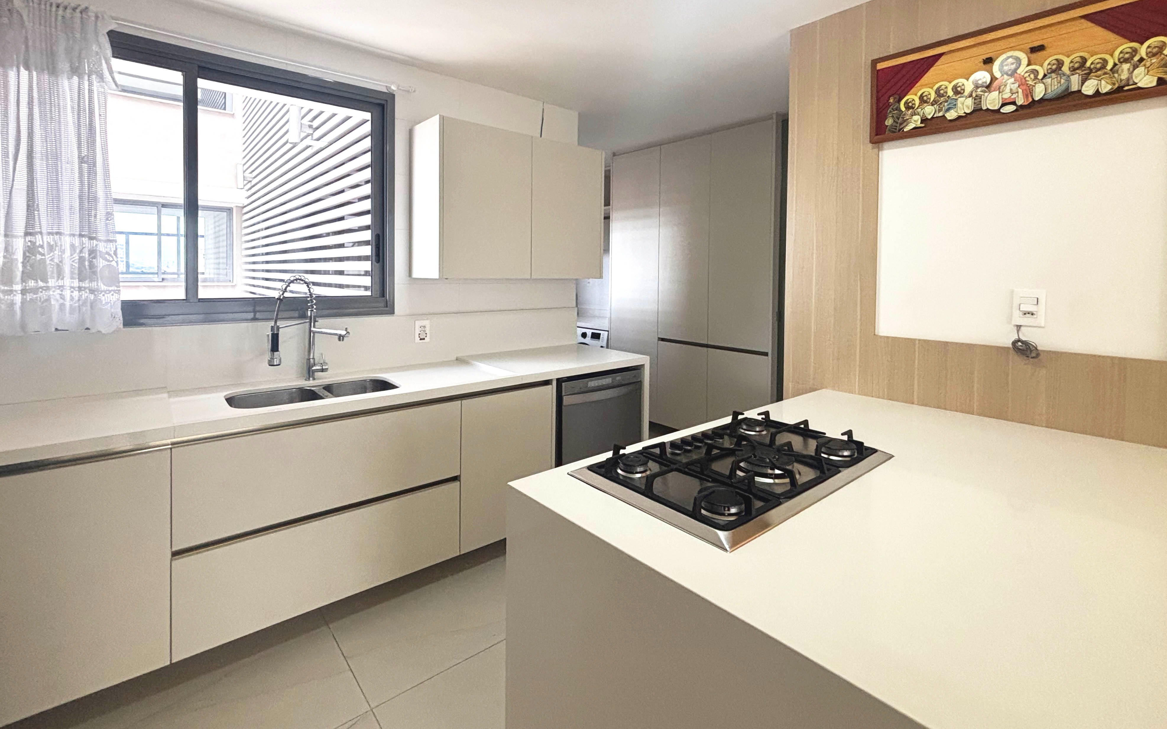 Apartamento para alugar com 2 quartos, 112m² - Foto 11