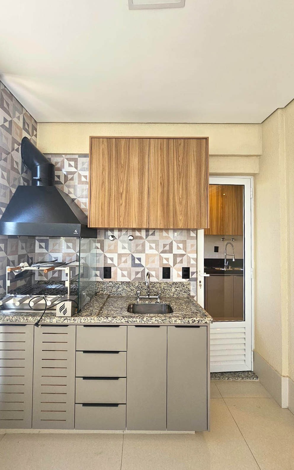 Apartamento para alugar com 3 quartos, 92m² - Foto 12