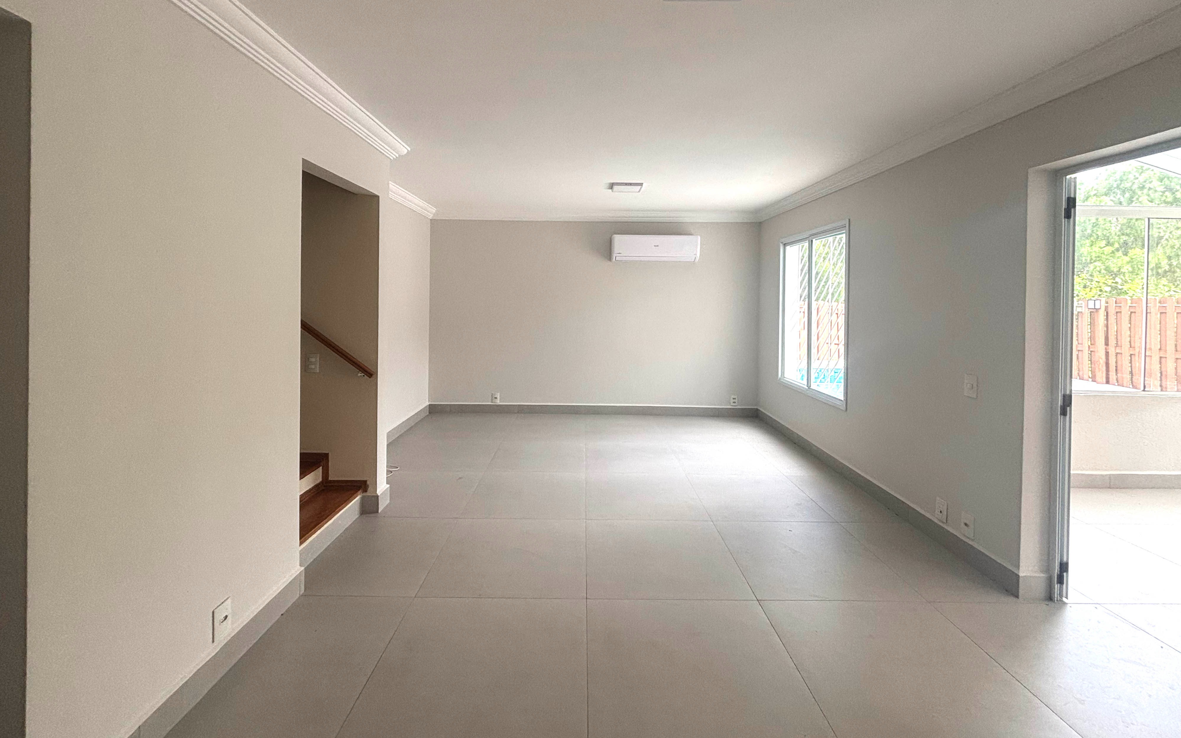 Casa de Condomínio à venda e aluguel com 4 quartos, 190m² - Foto 4