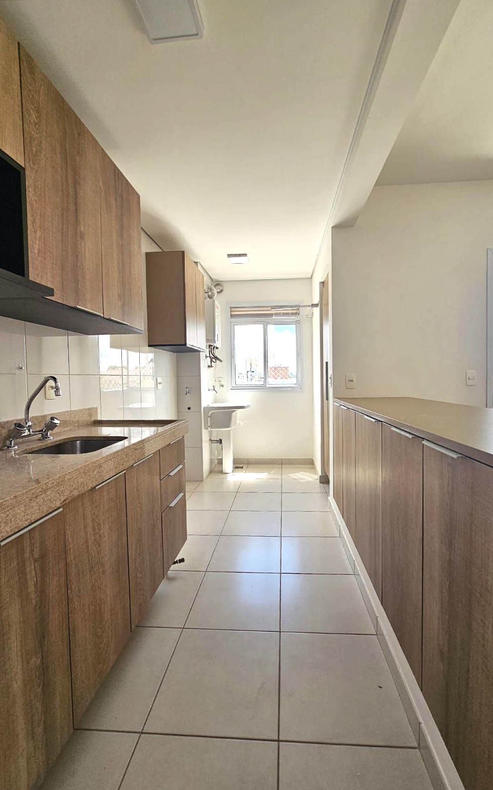 Apartamento para alugar com 2 quartos, 67m² - Foto 11