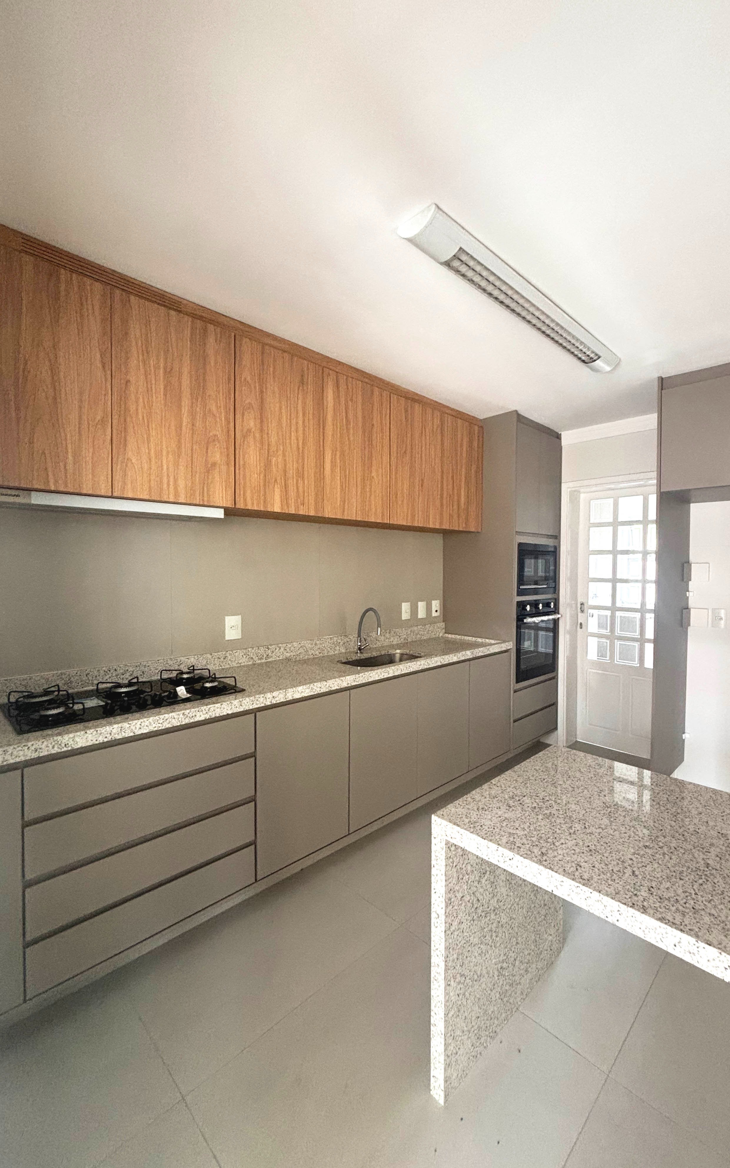 Casa de Condomínio à venda e aluguel com 4 quartos, 190m² - Foto 11