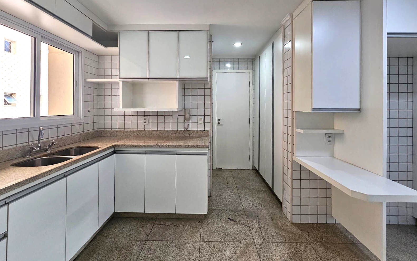 Apartamento à venda e aluguel com 3 quartos, 148m² - Foto 10