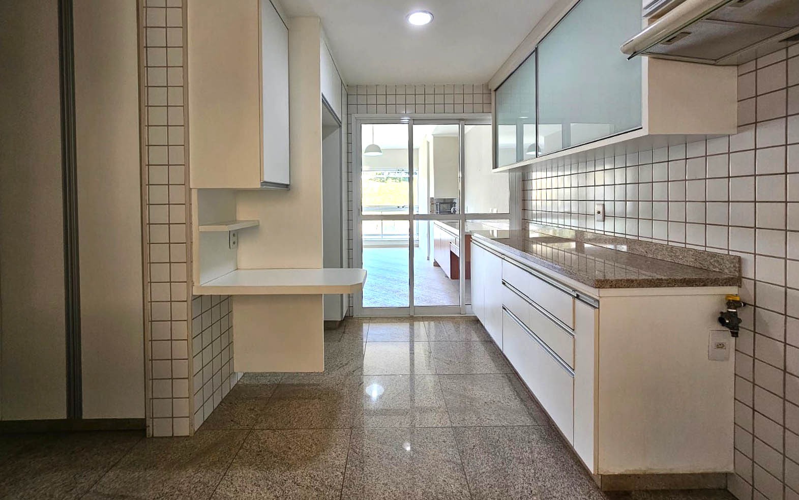Apartamento à venda e aluguel com 3 quartos, 148m² - Foto 13