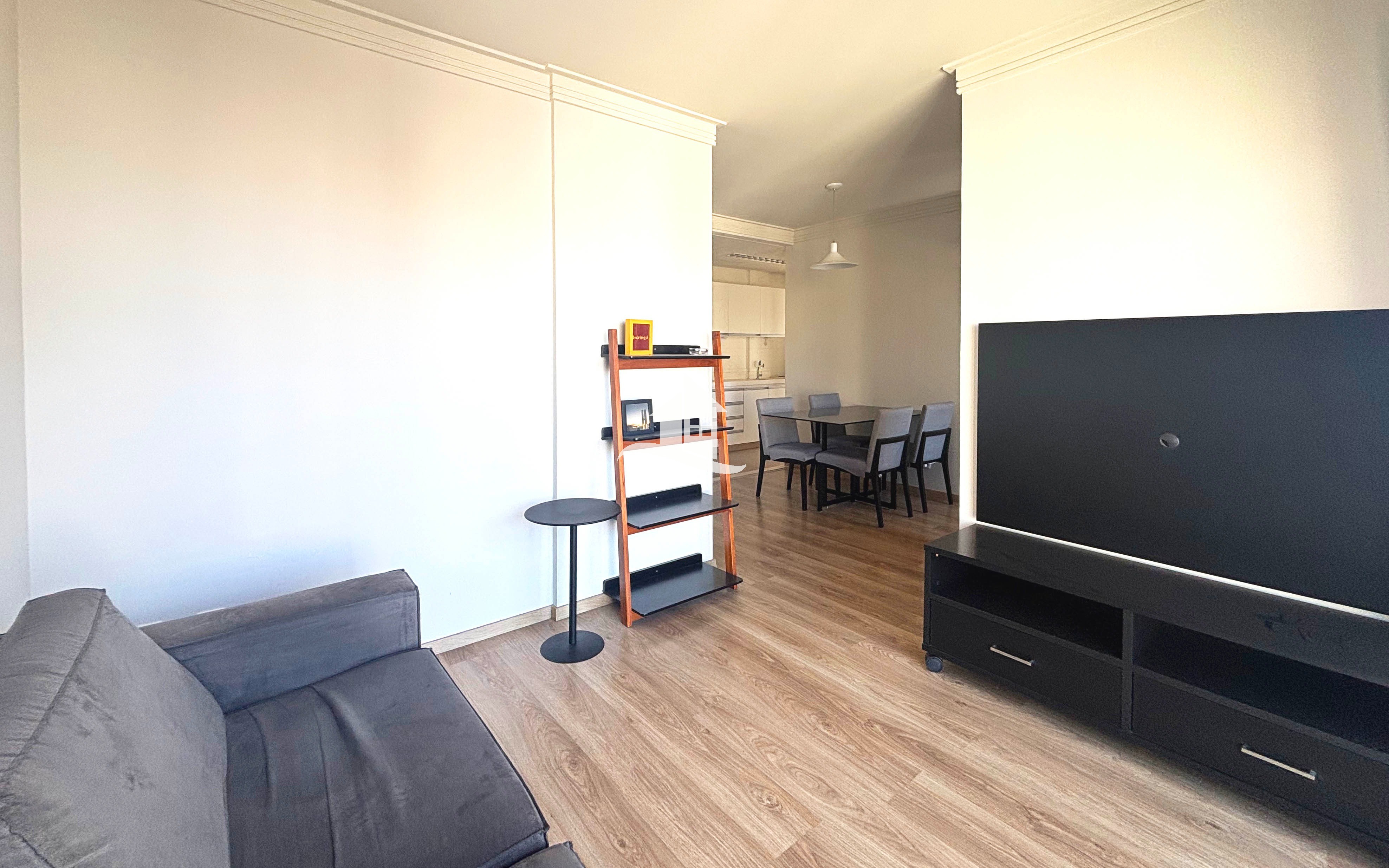 Apartamento à venda e aluguel com 1 quarto, 57m² - Foto 1