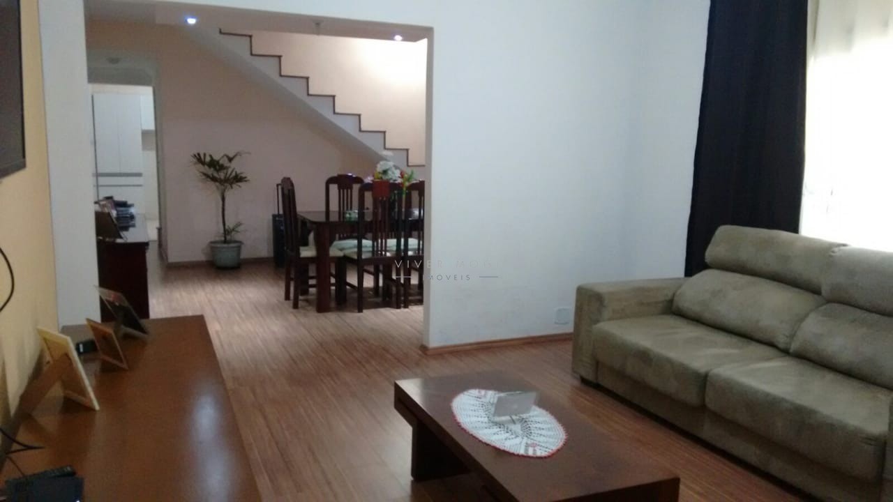 Sobrado à venda com 4 quartos, 184m² - Foto 1