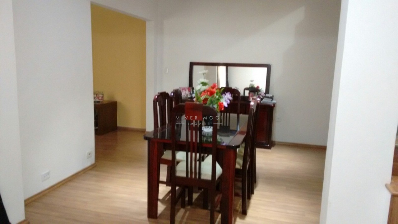 Sobrado à venda com 4 quartos, 184m² - Foto 2