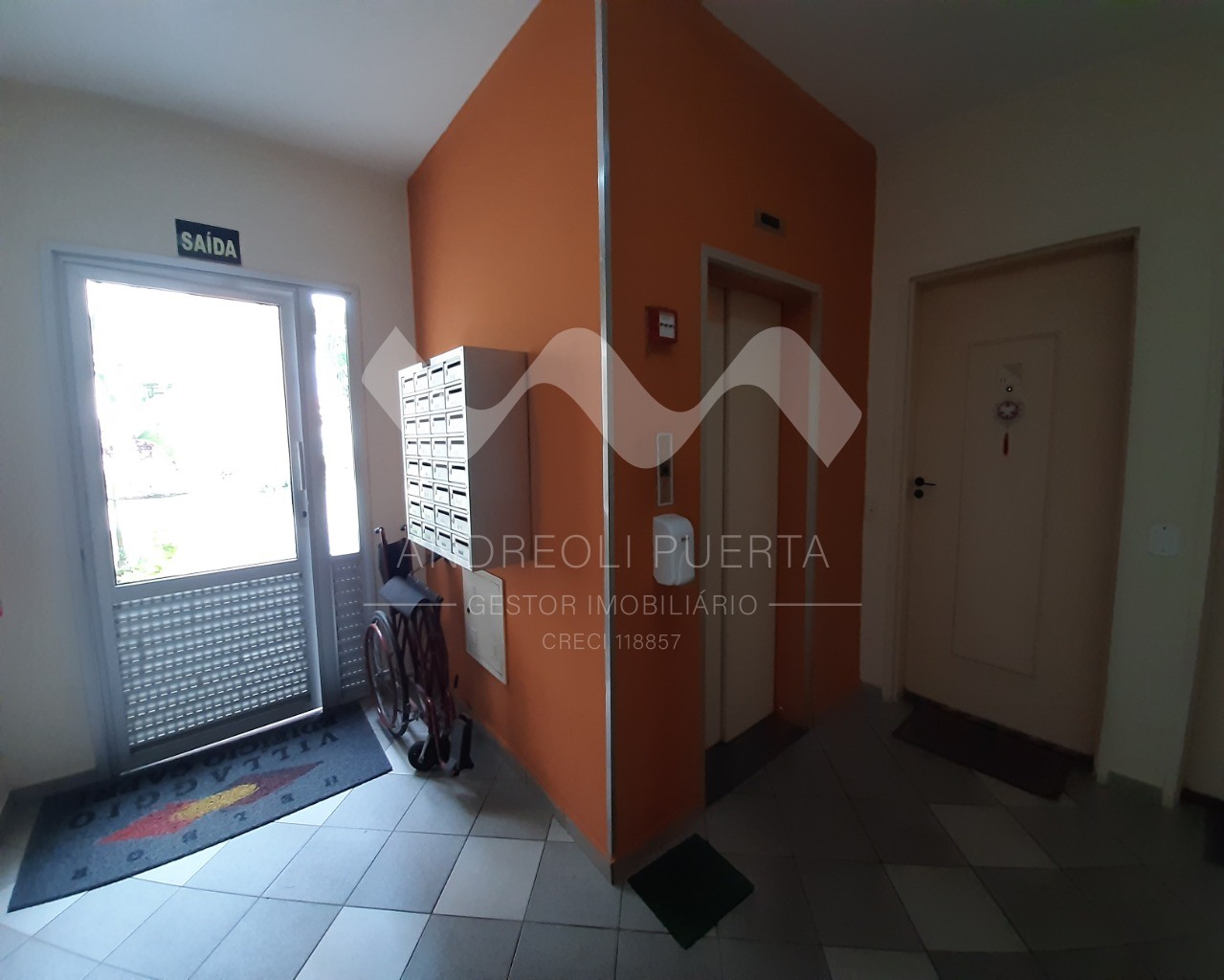 Apartamento à venda com 3 quartos, 70m² - Foto 2