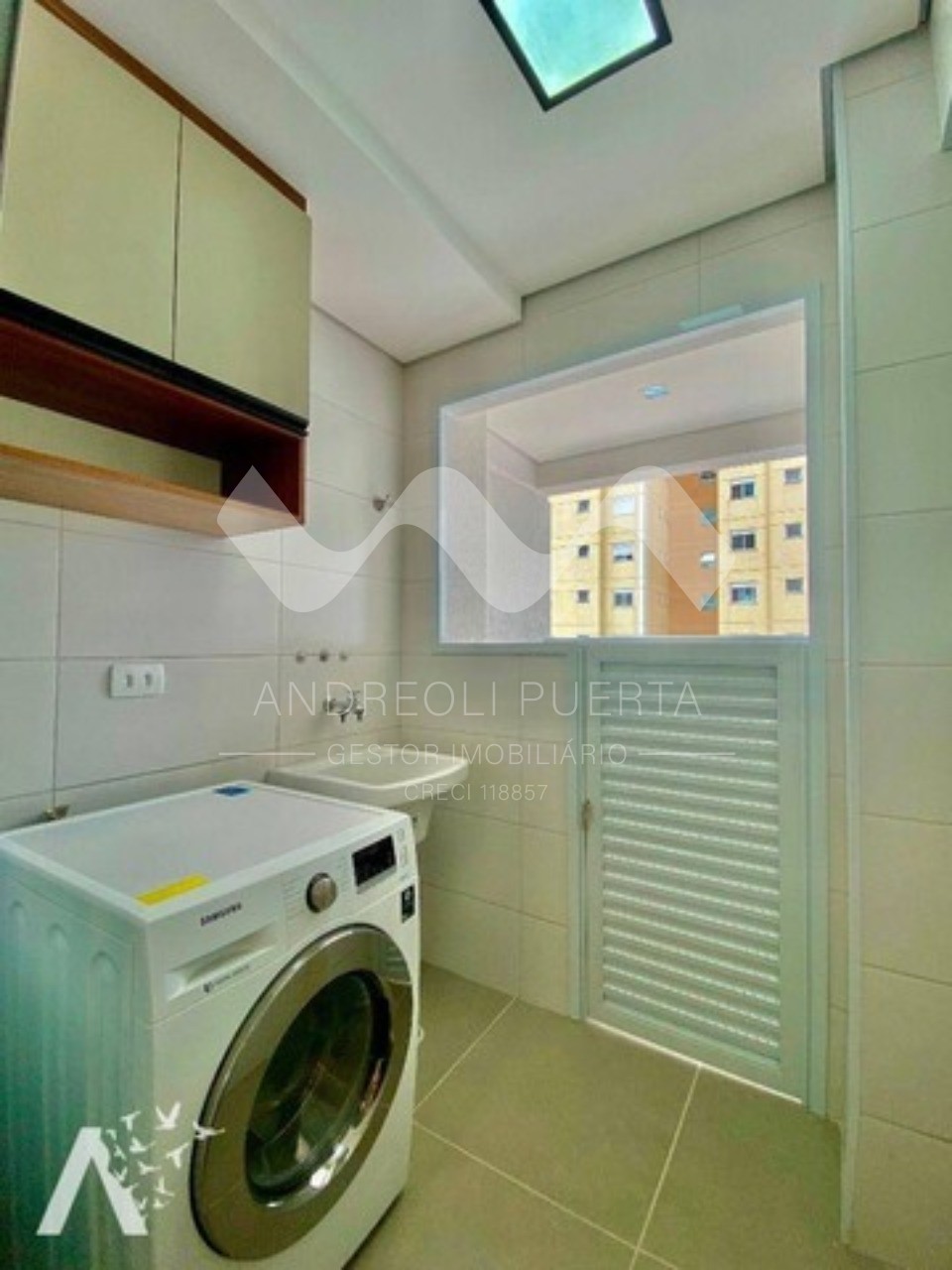 Apartamento à venda com 2 quartos, 68m² - Foto 4