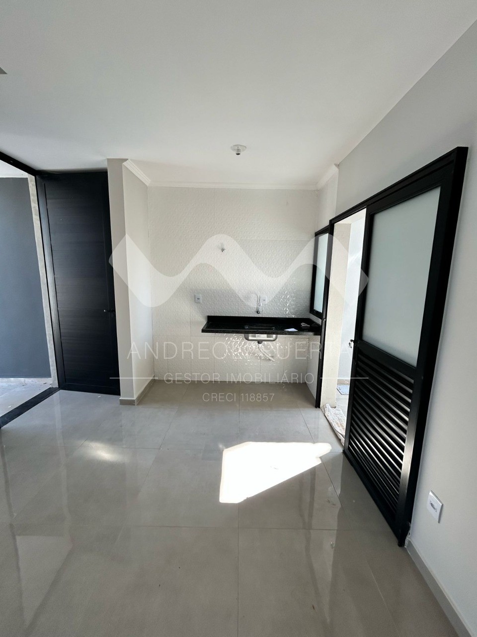 Casa à venda com 3 quartos, 250m² - Foto 9