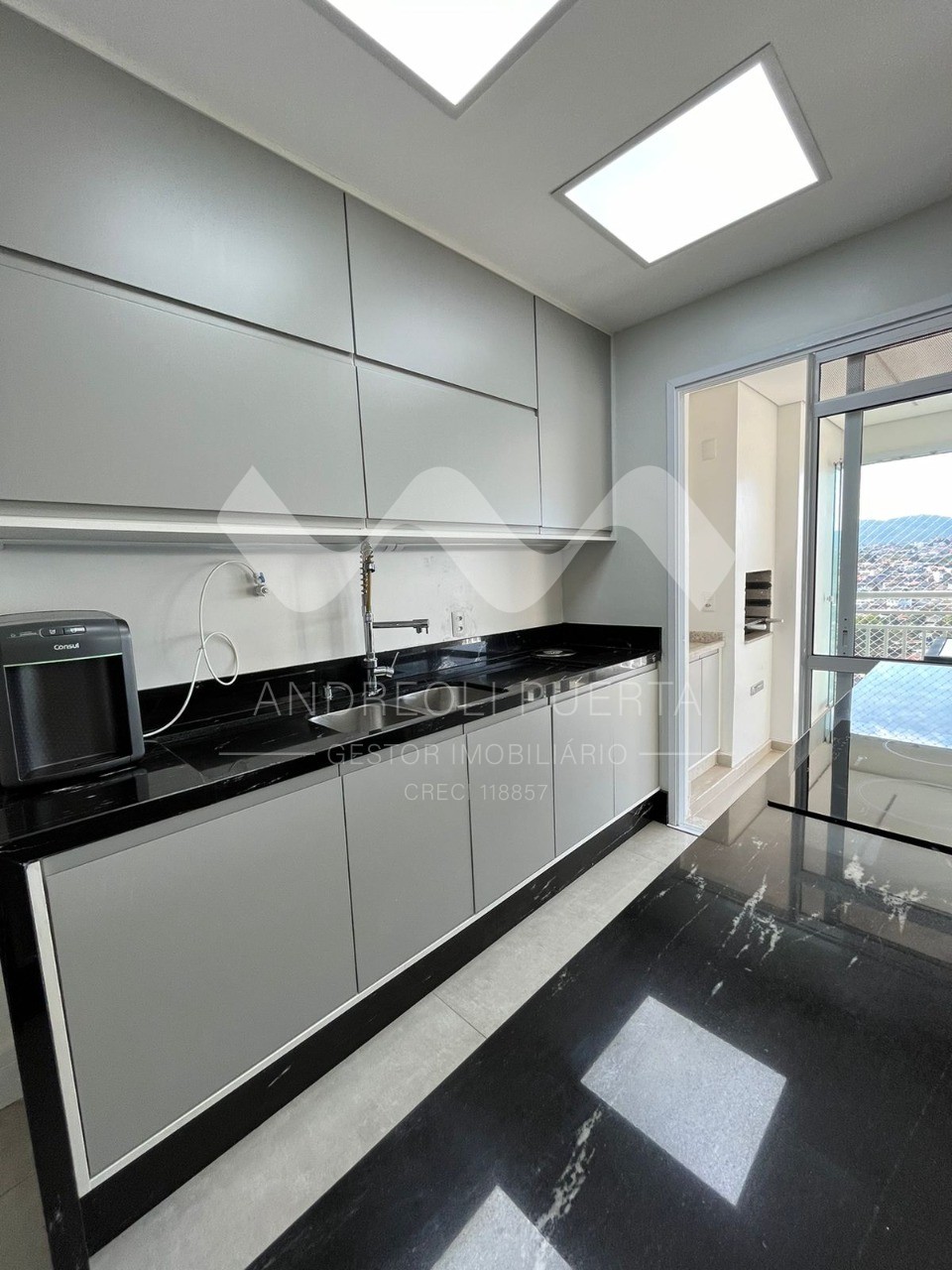 Apartamento à venda com 2 quartos, 114m² - Foto 3