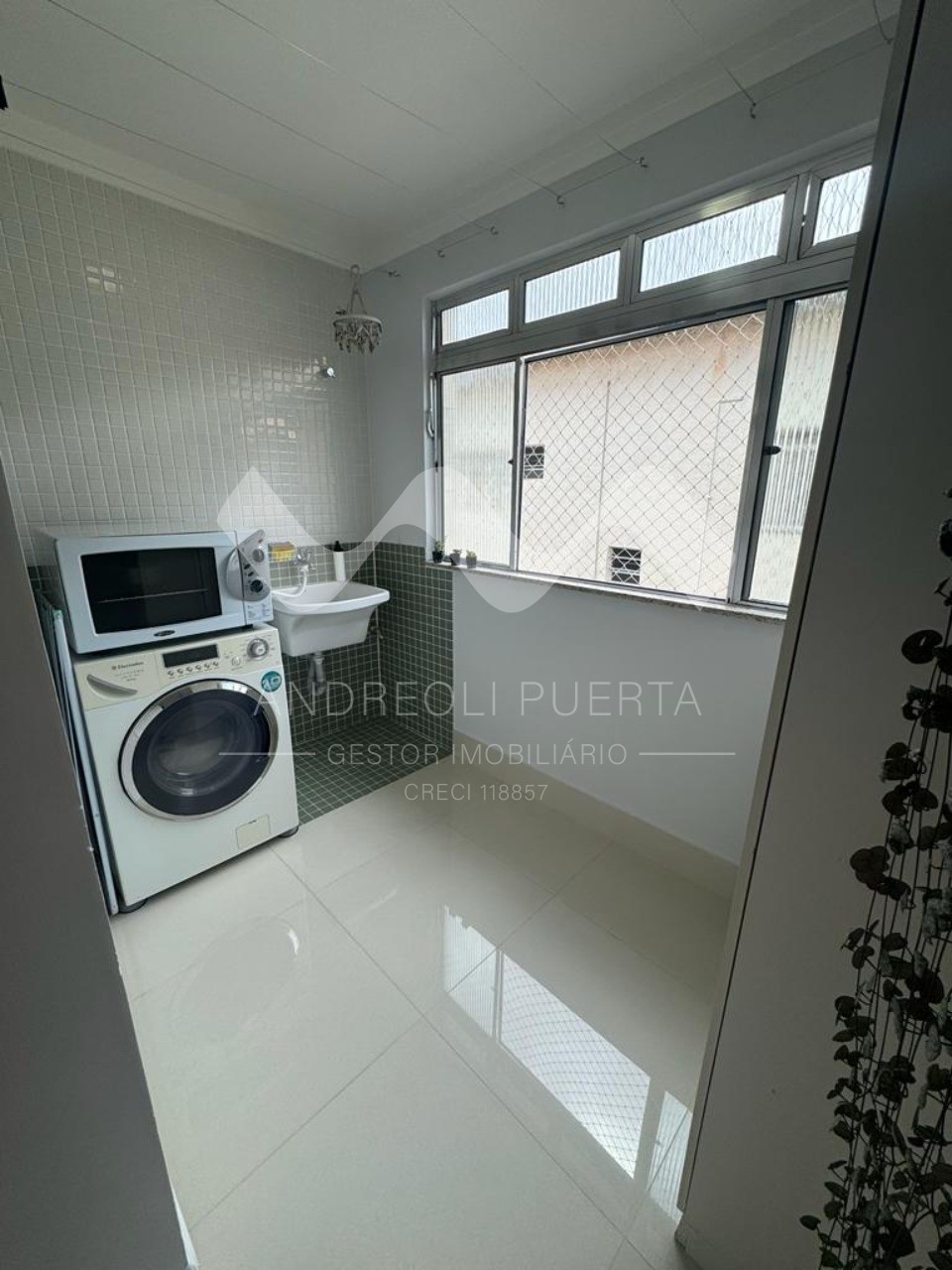 Apartamento à venda com 2 quartos, 70m² - Foto 5