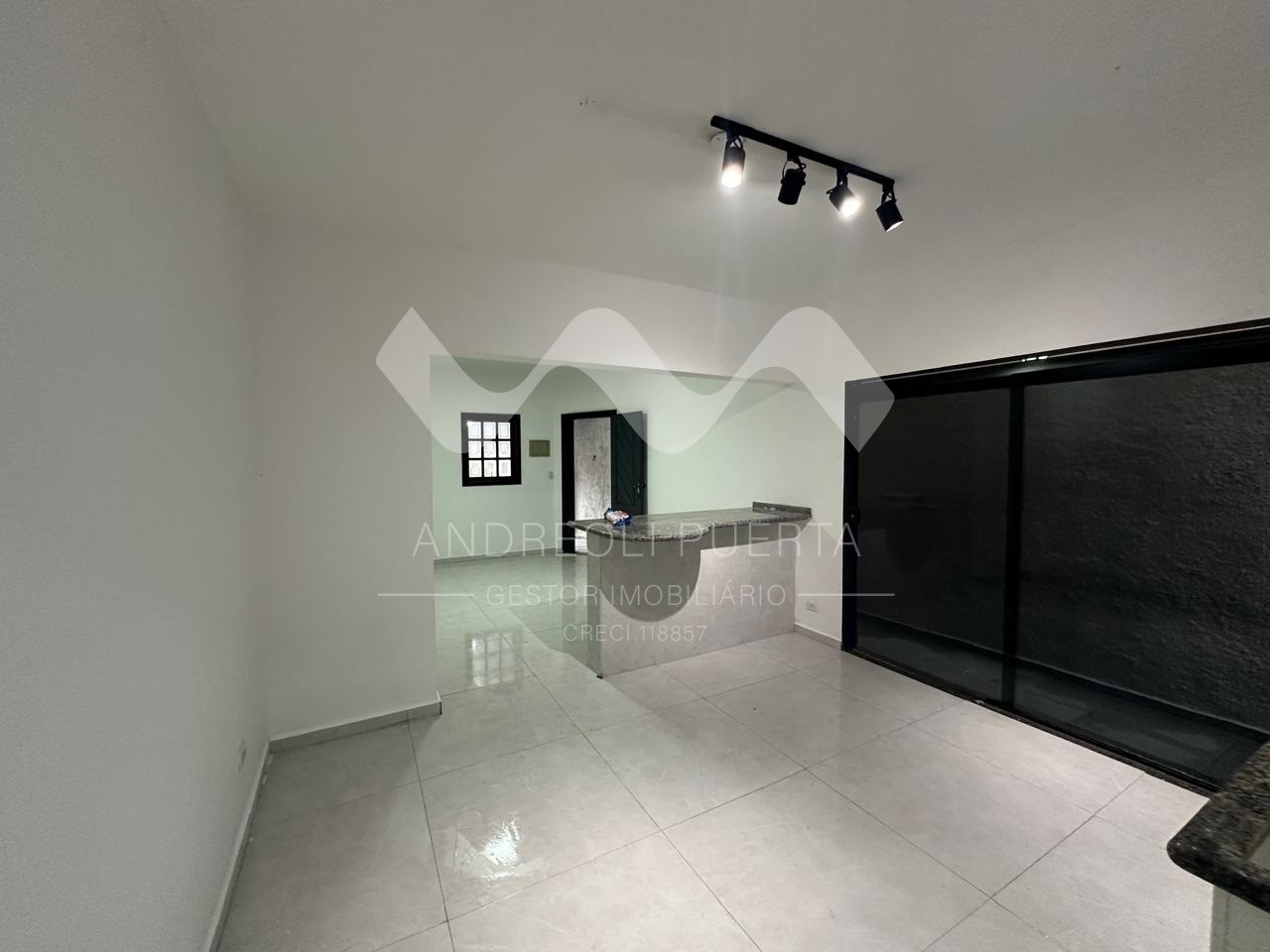 Casa à venda com 3 quartos, 175m² - Foto 4